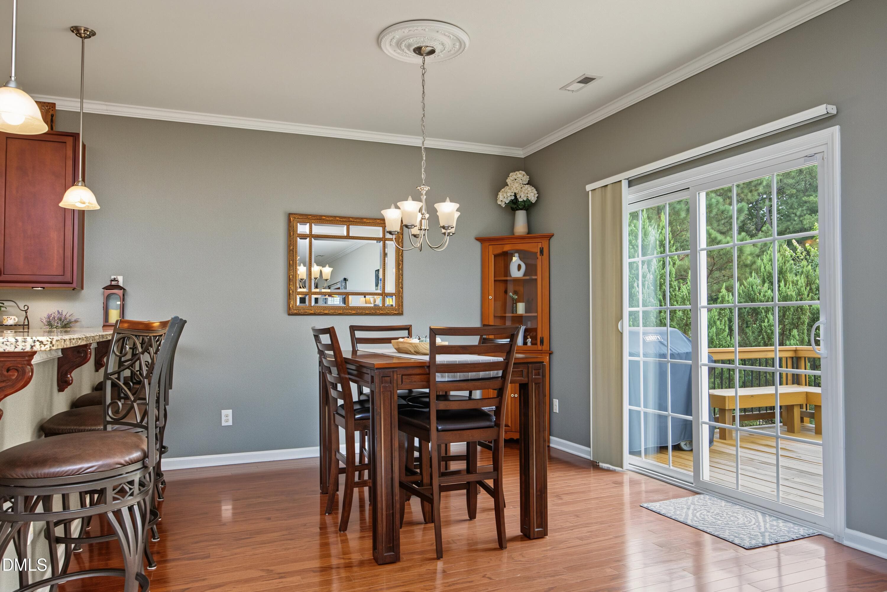 16CasualDining - 417 Field Glow Lane, Apex, NC 27539