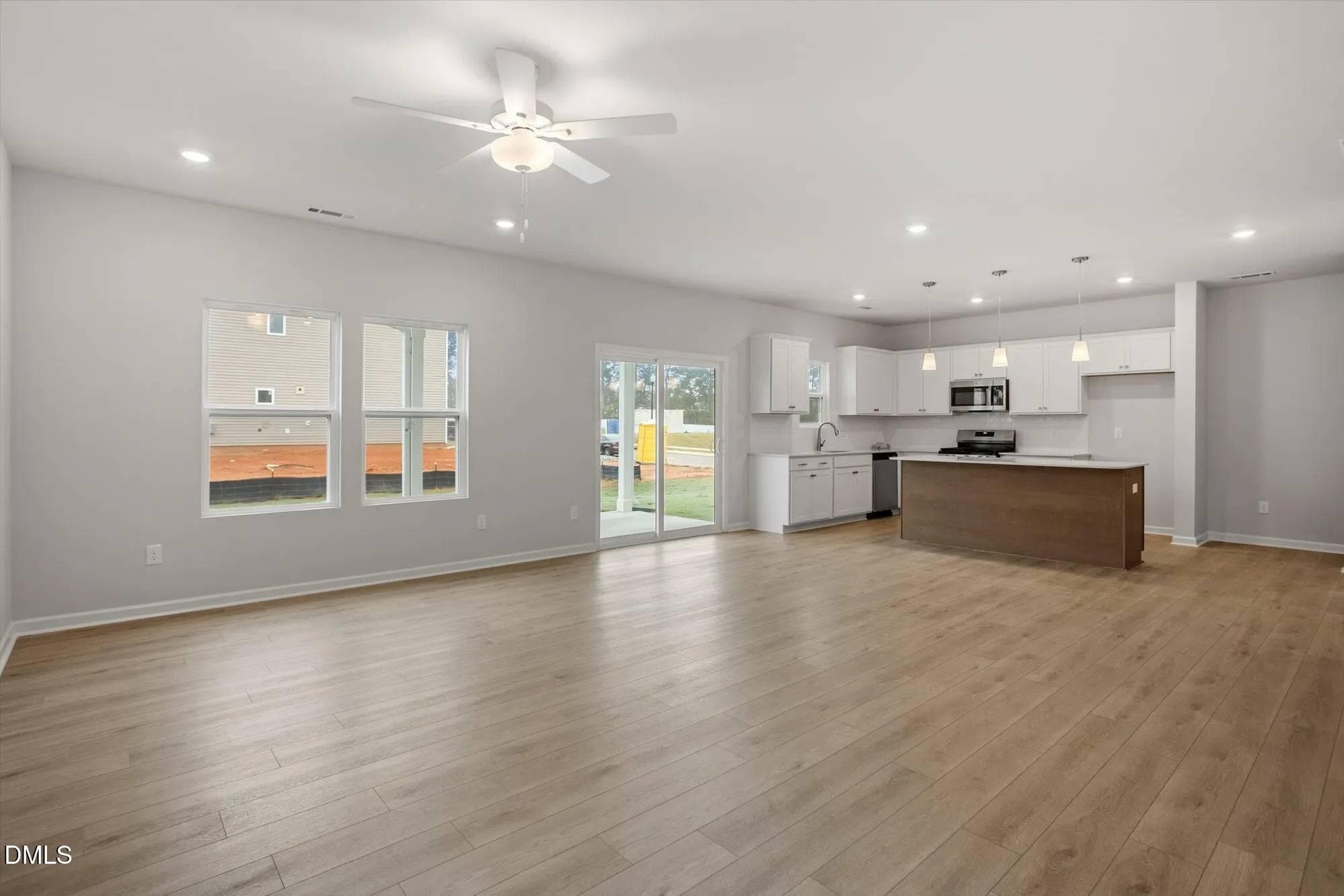 great room to kitchen - 32 Plantation Drive, Youngsville, NC 27596