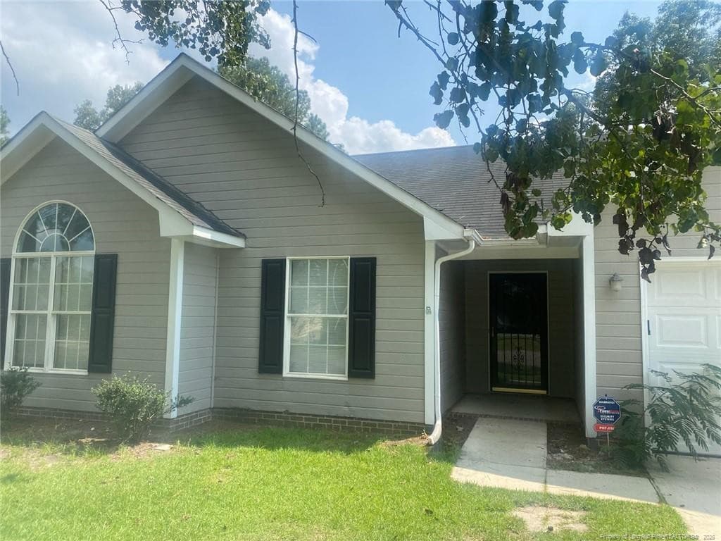 163 Independence Drive, Raeford, NC 28376