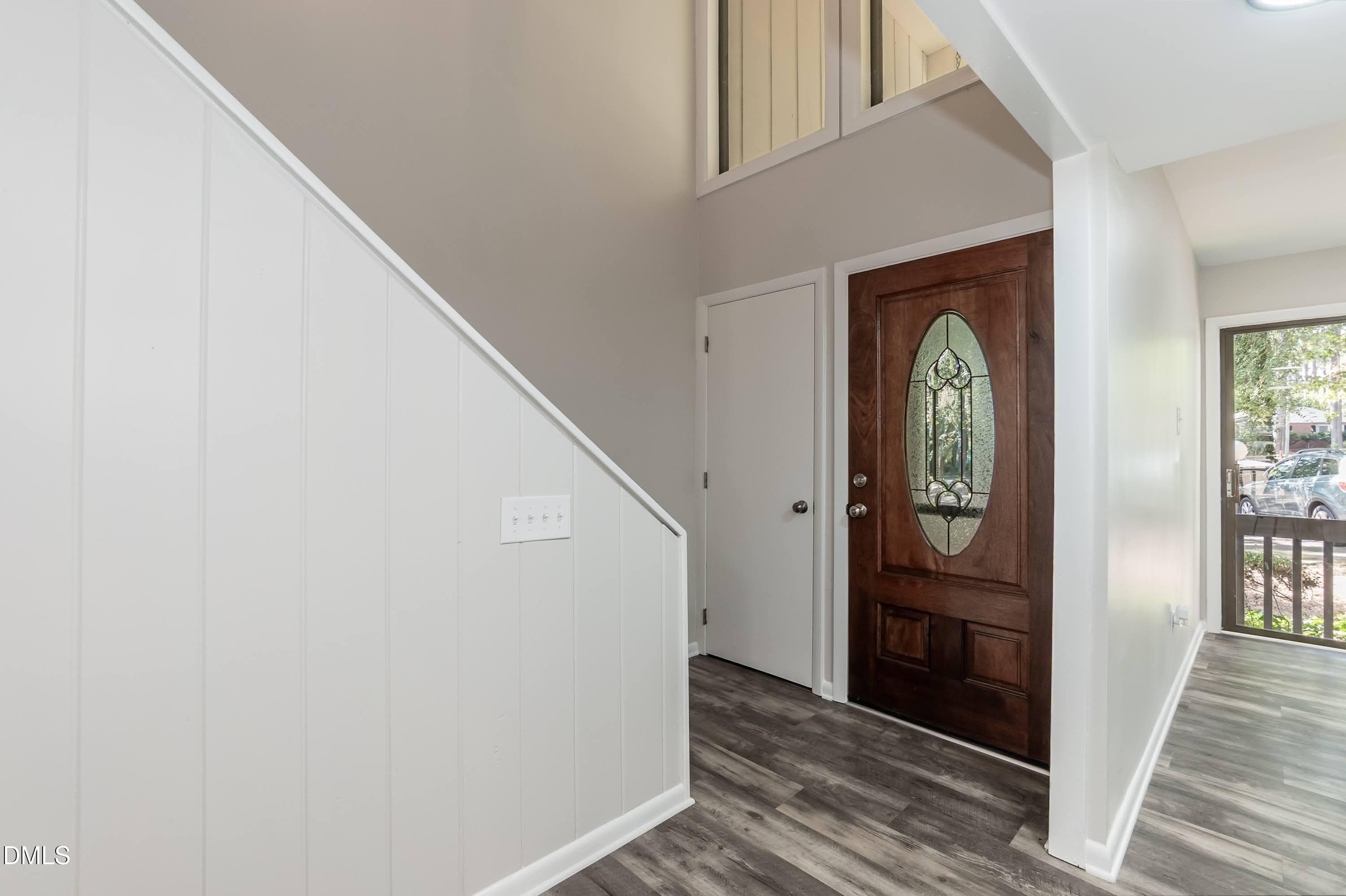 Enterance 02 (22) - 709 E E Millbrook Road, Raleigh, NC 27609