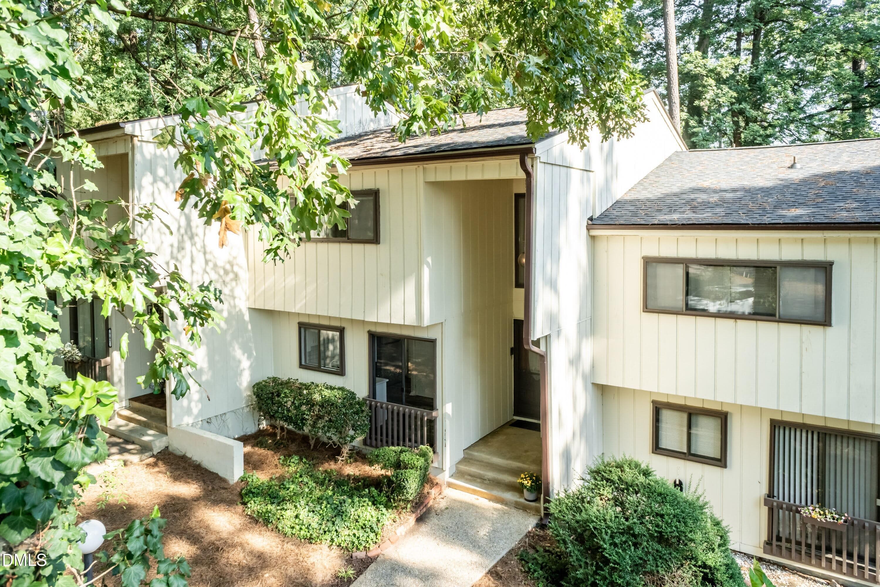 Front 05 (17) - 709 E E Millbrook Road, Raleigh, NC 27609