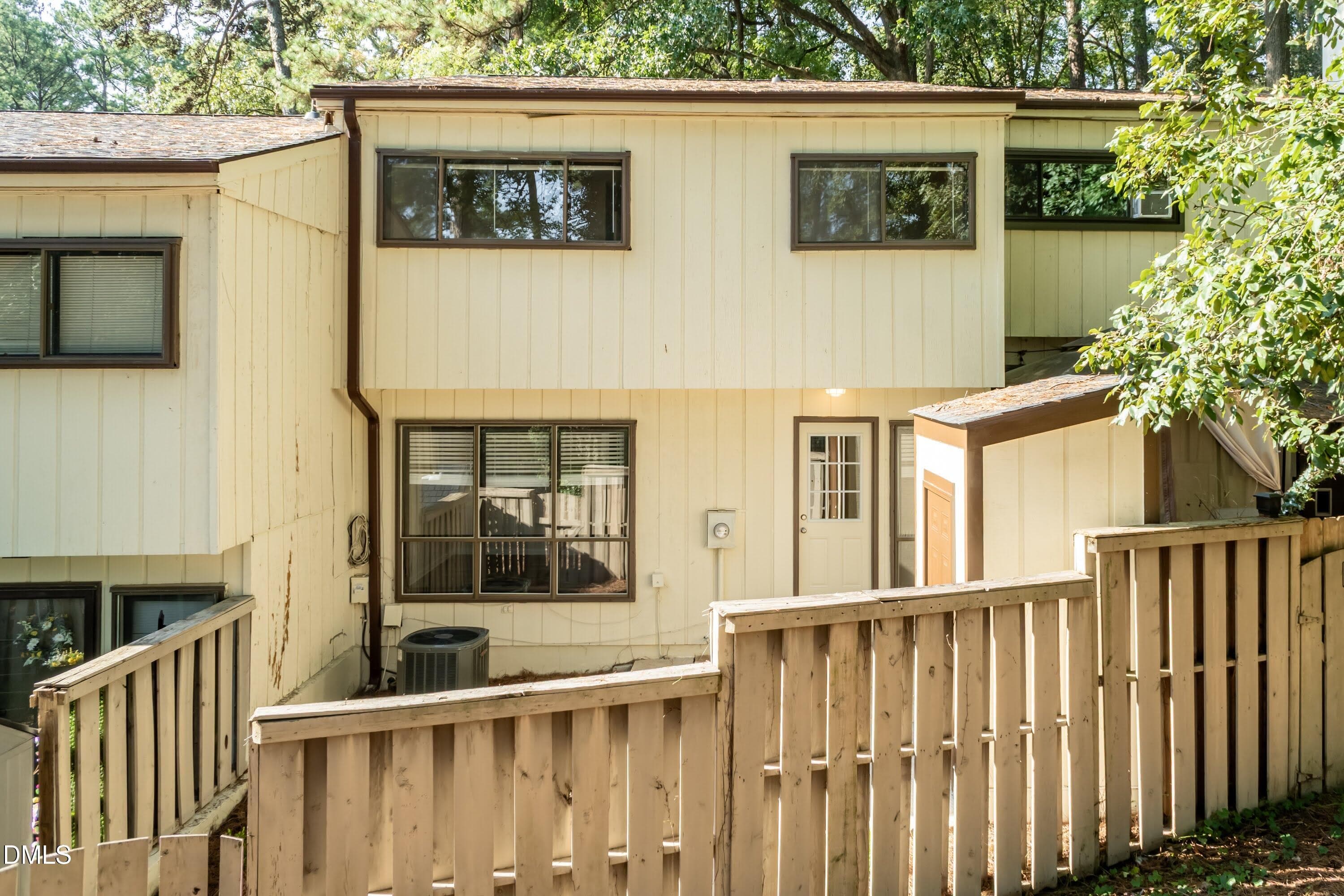 Back 02 (21) - 709 E E Millbrook Road, Raleigh, NC 27609