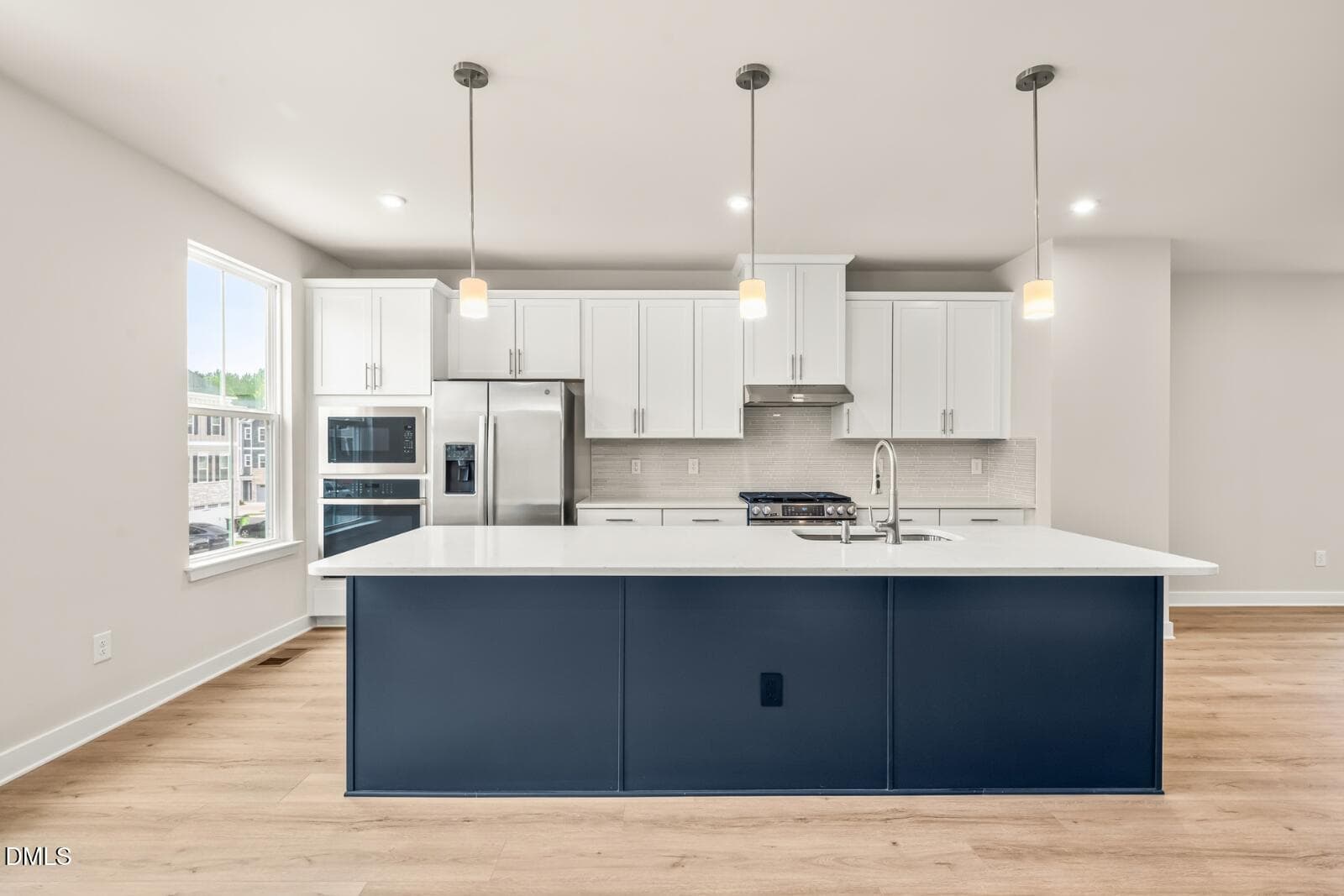 Kitchen Straight - 2342 Stevens Pass Station, Apex, NC 27502