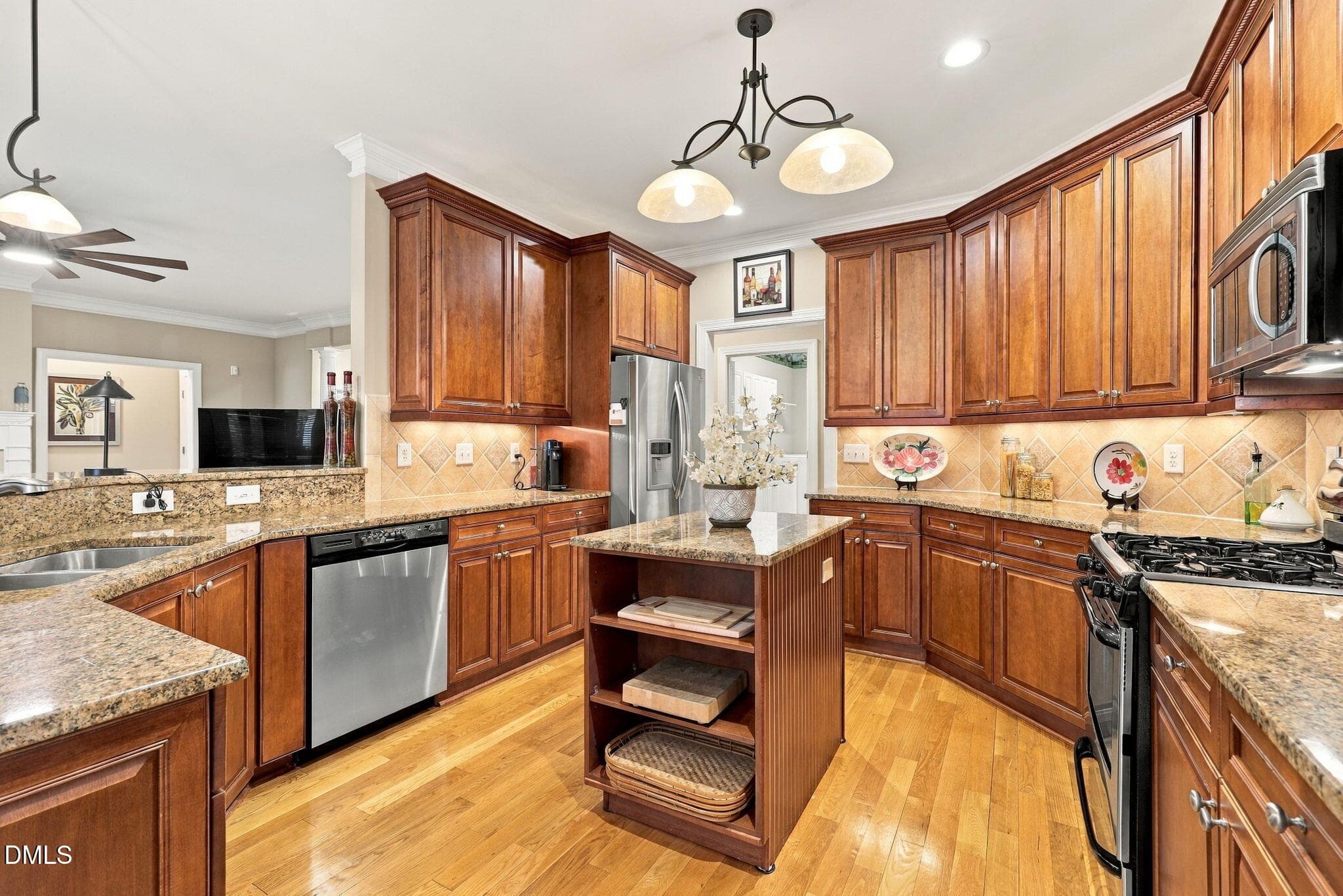 25-web-or-mls-IMG_0695_edit - 1209 Shining Water Lane, Raleigh, NC 27614
