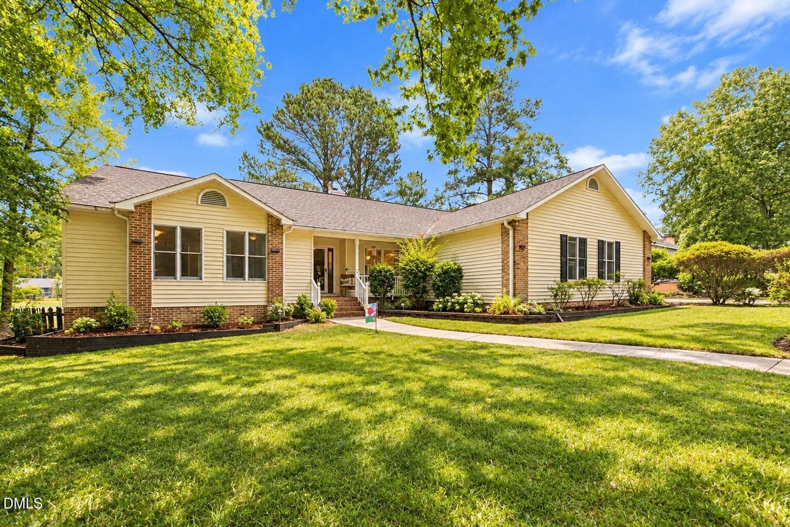 573 Broadmoor Court, Sanford, NC 27332