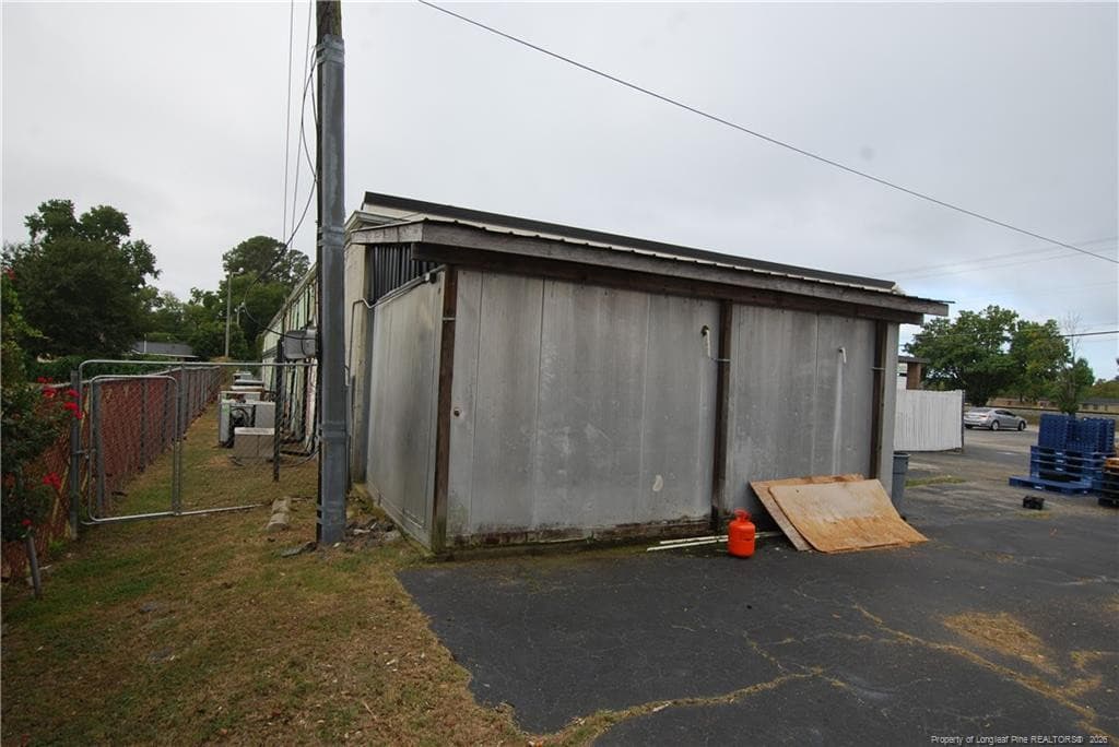 Attached Freezer - 502 & 506 Union Chapel Road, Pembroke, NC 28372