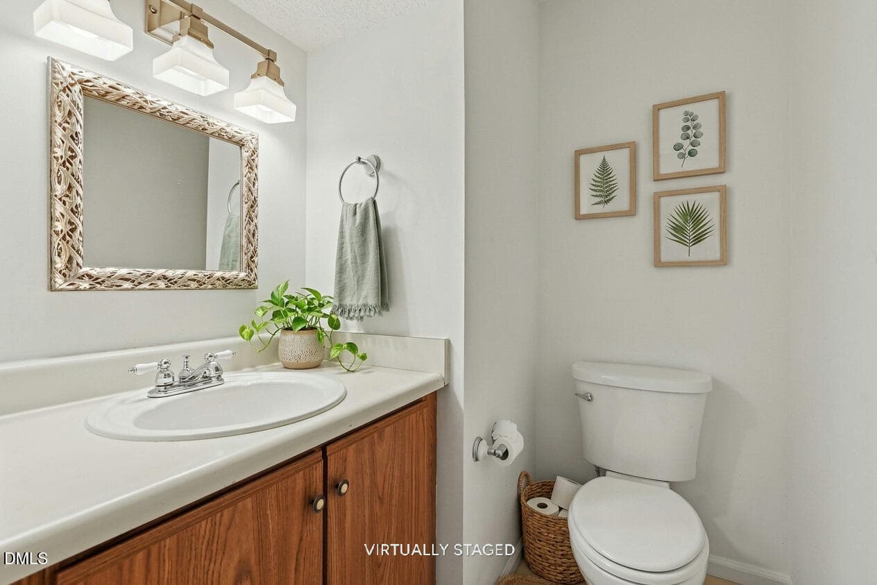 hamstead- bath2 - 5617 Hamstead Crossing, Raleigh, NC 27612