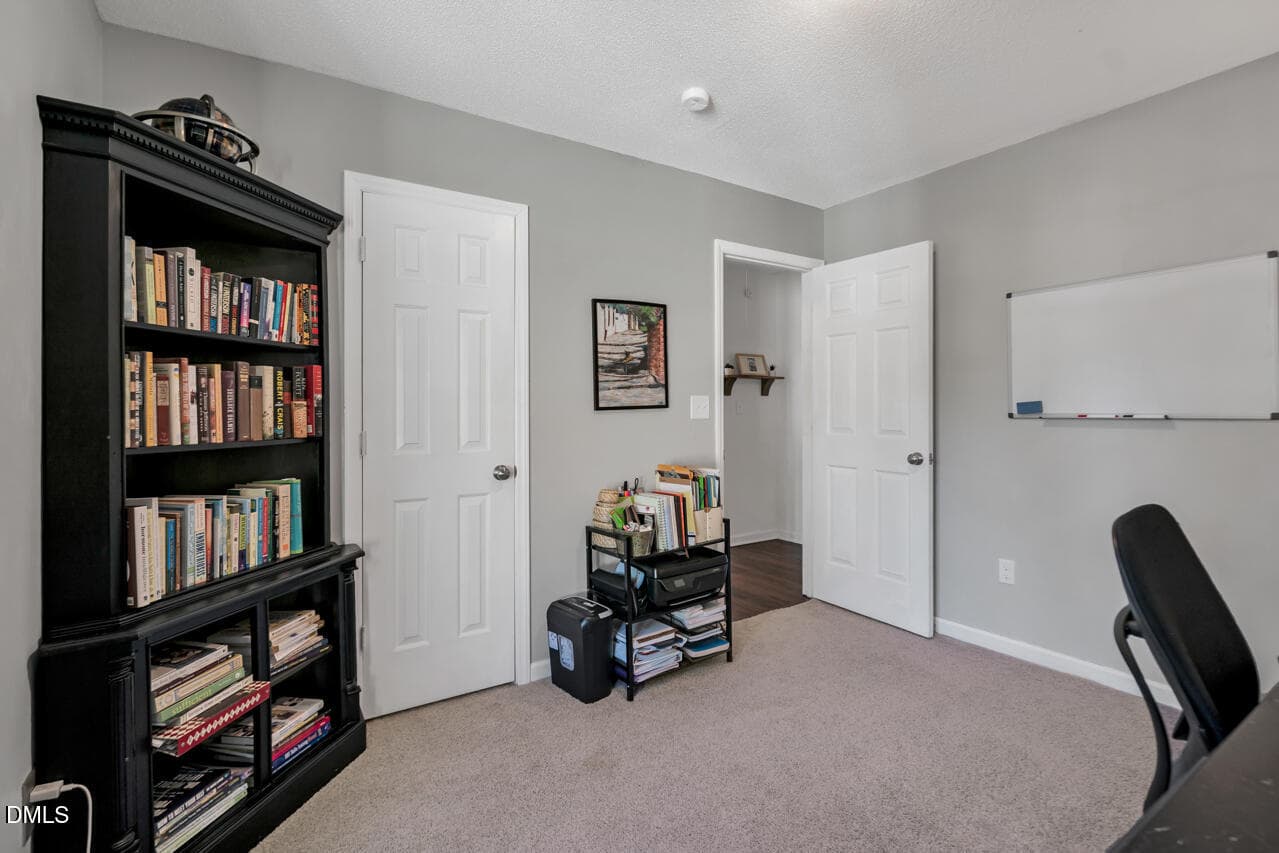42 (4) - 4 Trump Court, Durham, NC 27703