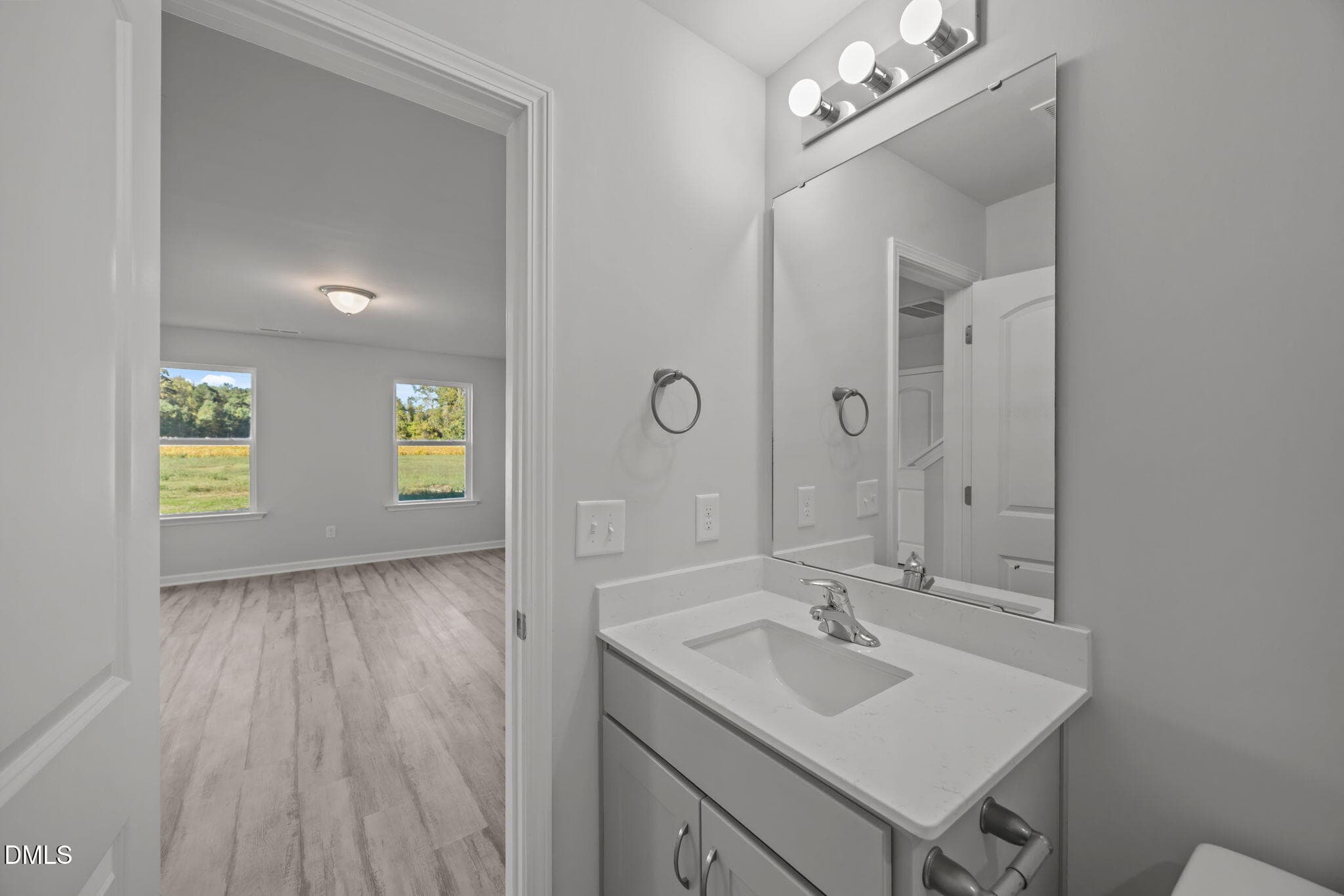 Downstairs Bath pic 2 - 2900 Essex Street, Tarboro, NC 27886