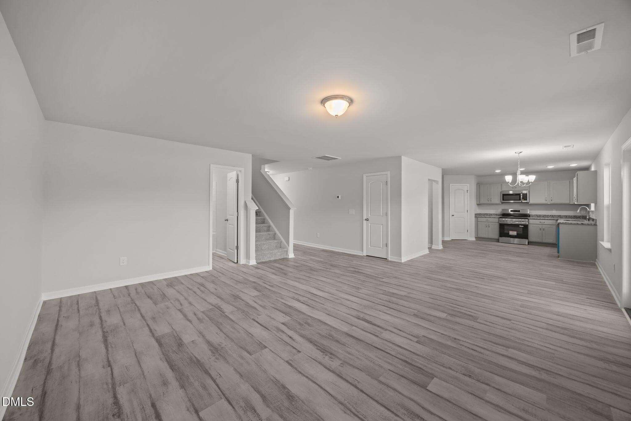 Family room pic 4 - 2900 Essex Street, Tarboro, NC 27886