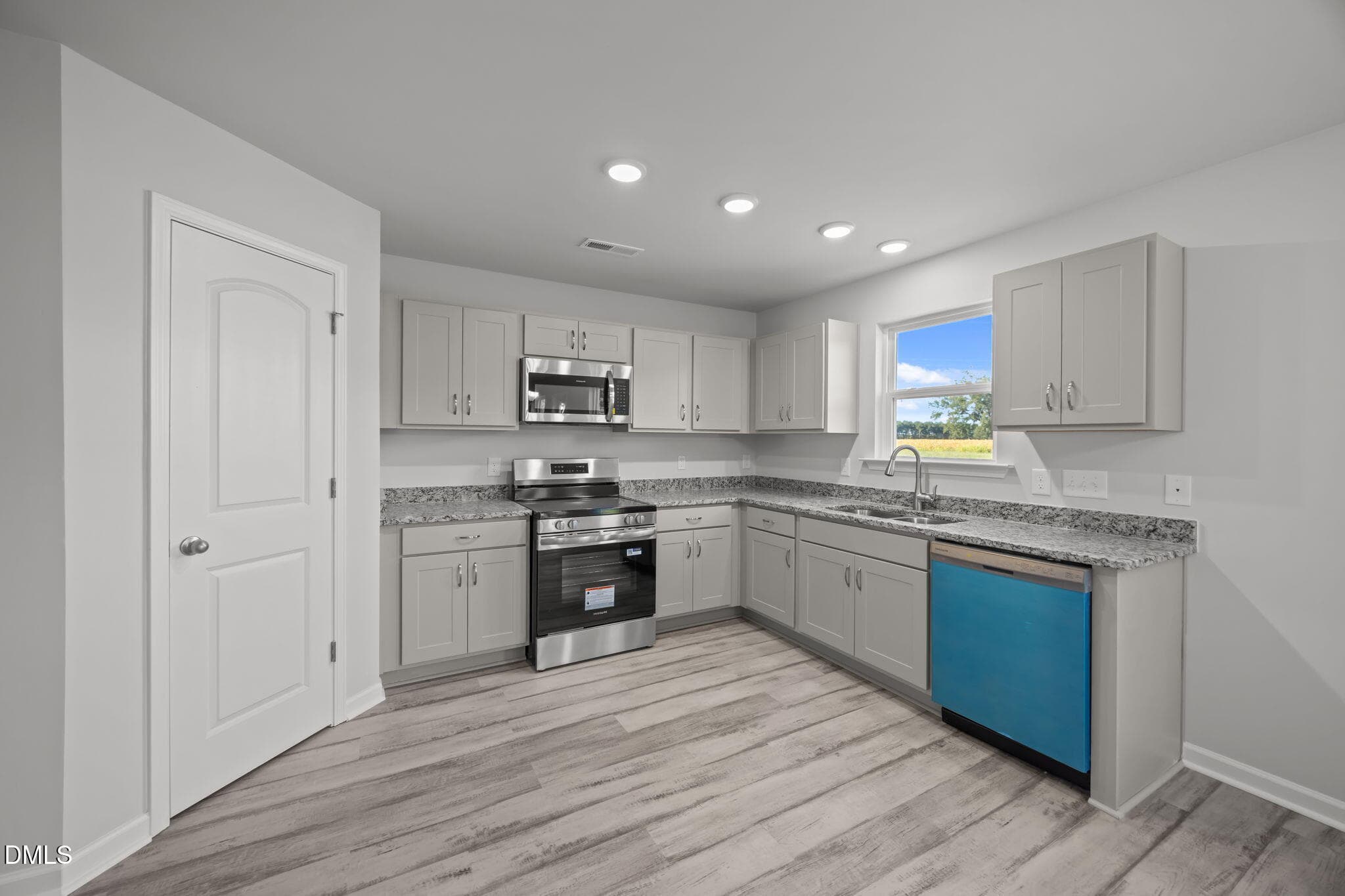 Kitchen - 2900 Essex Street, Tarboro, NC 27886