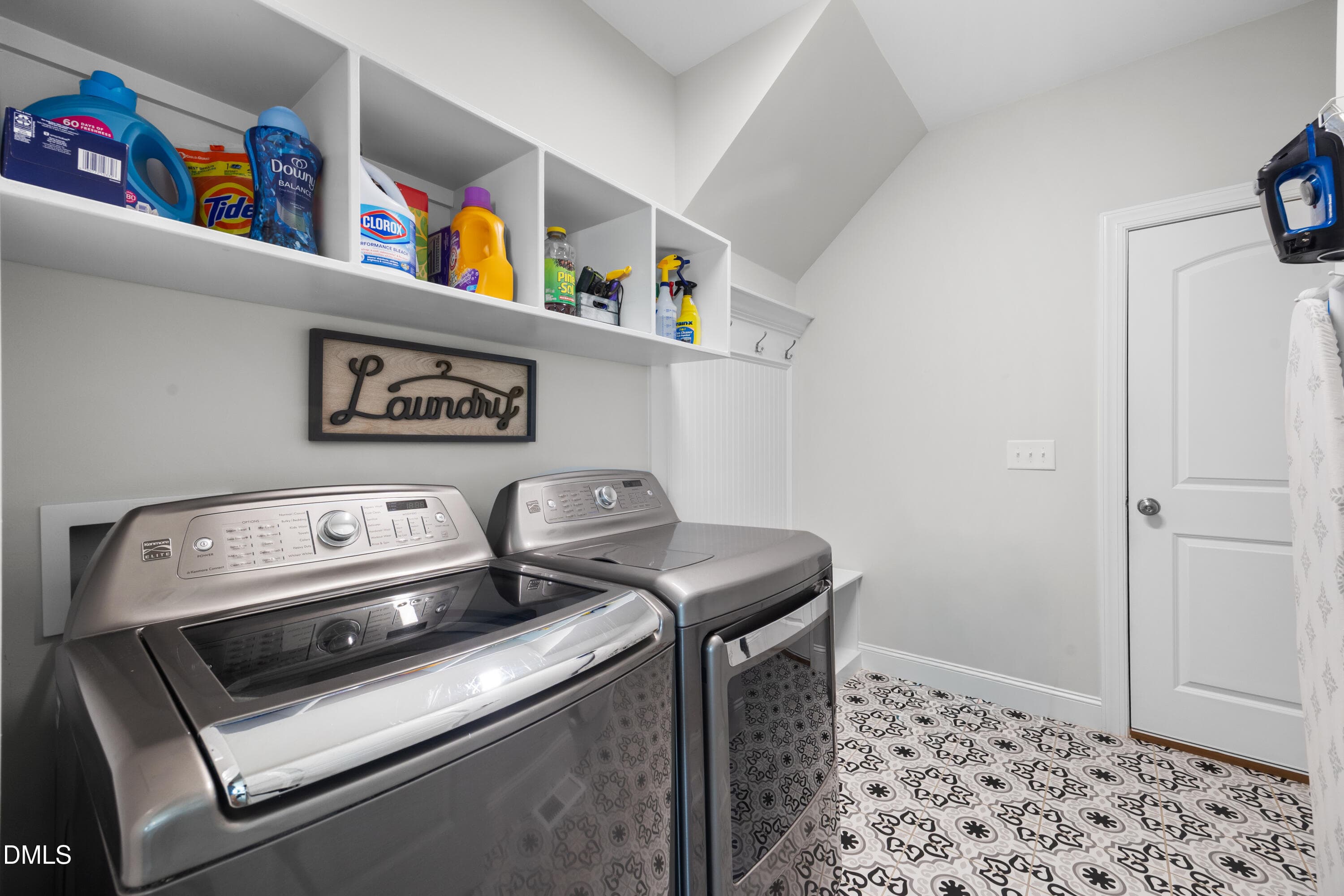 Laundry - 245 Stephens Way Way, Youngsville, NC 27596, Youngsville