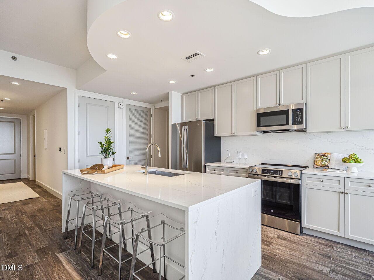 Kitchen/Dining - 301 Fayetteville Street, Raleigh, NC 27601