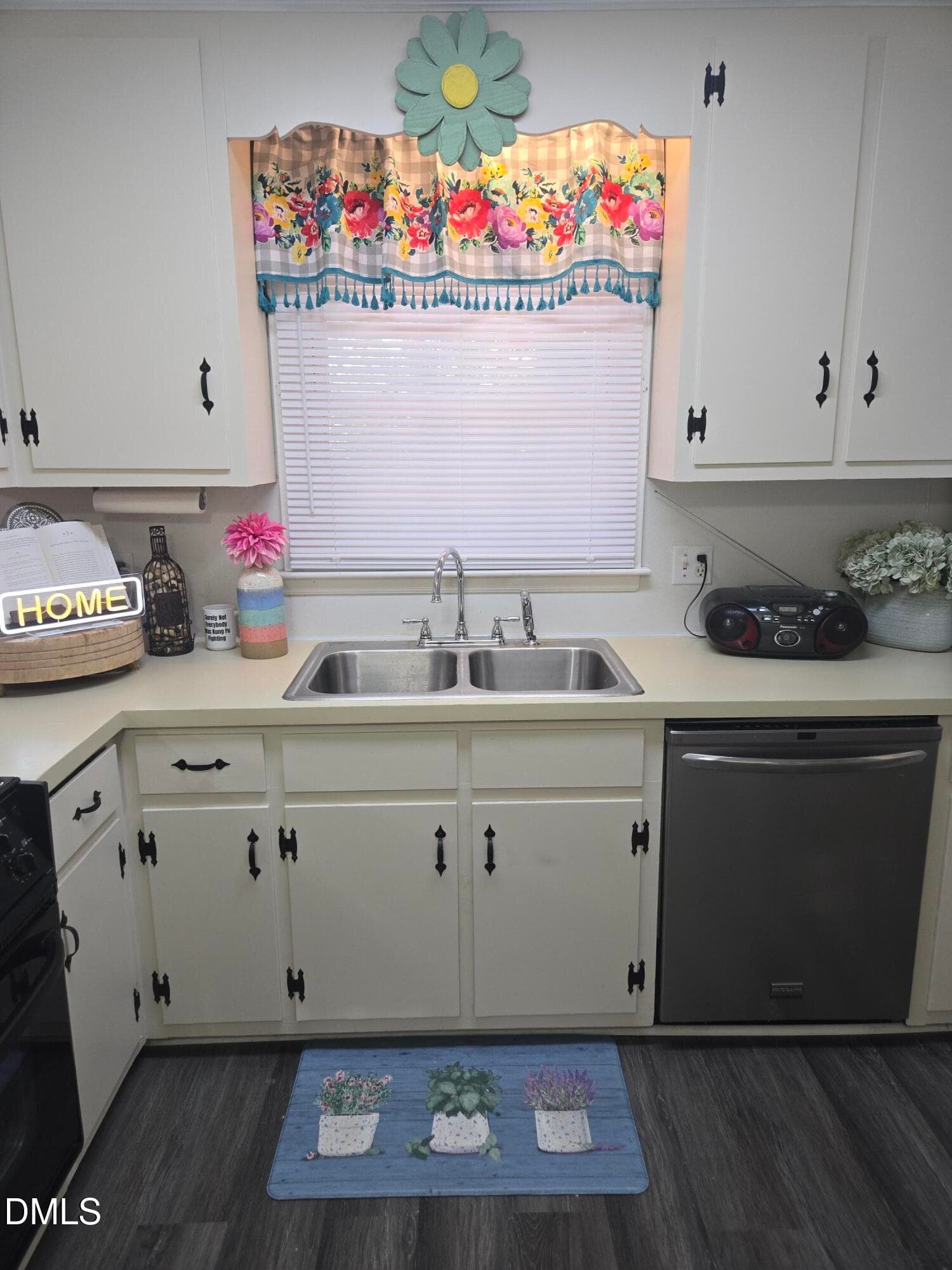 90805 - 1402 Snow Hill Road, Durham, NC 27712