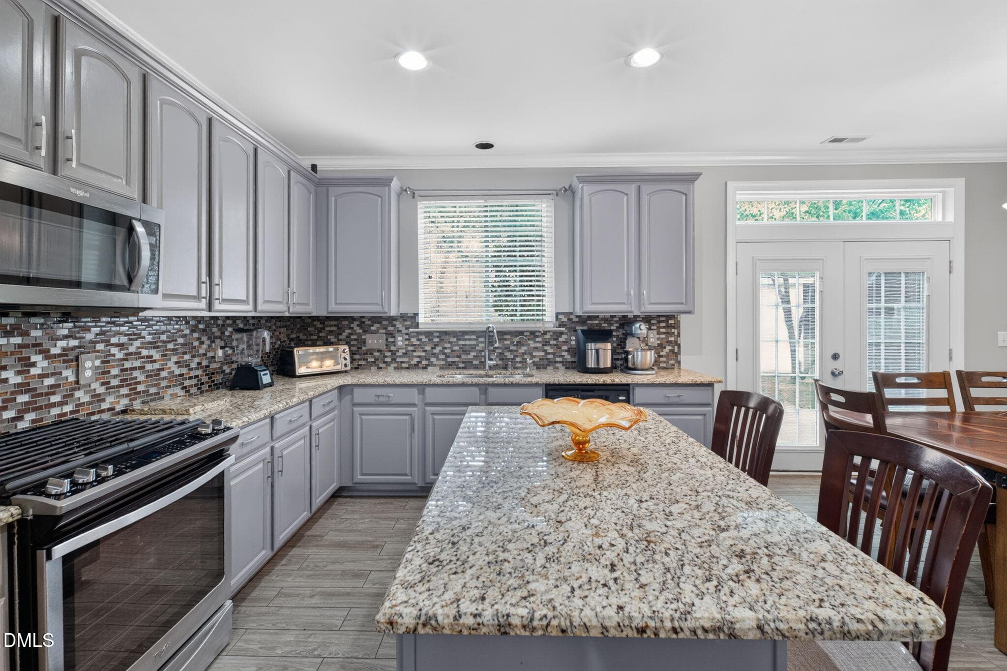 kitchen and bar - 6319 Quitman Trail, Raleigh, NC 27610