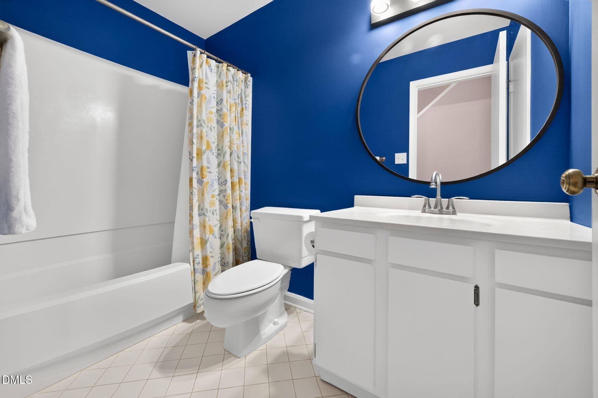 Guest Bath - 3904 Summerwood Court, Raleigh, NC 27613