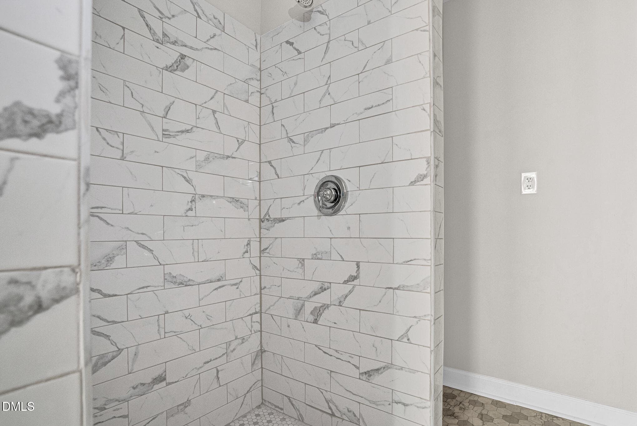Guest Bath - 12836 Us-258, Scotland Neck, NC 27874