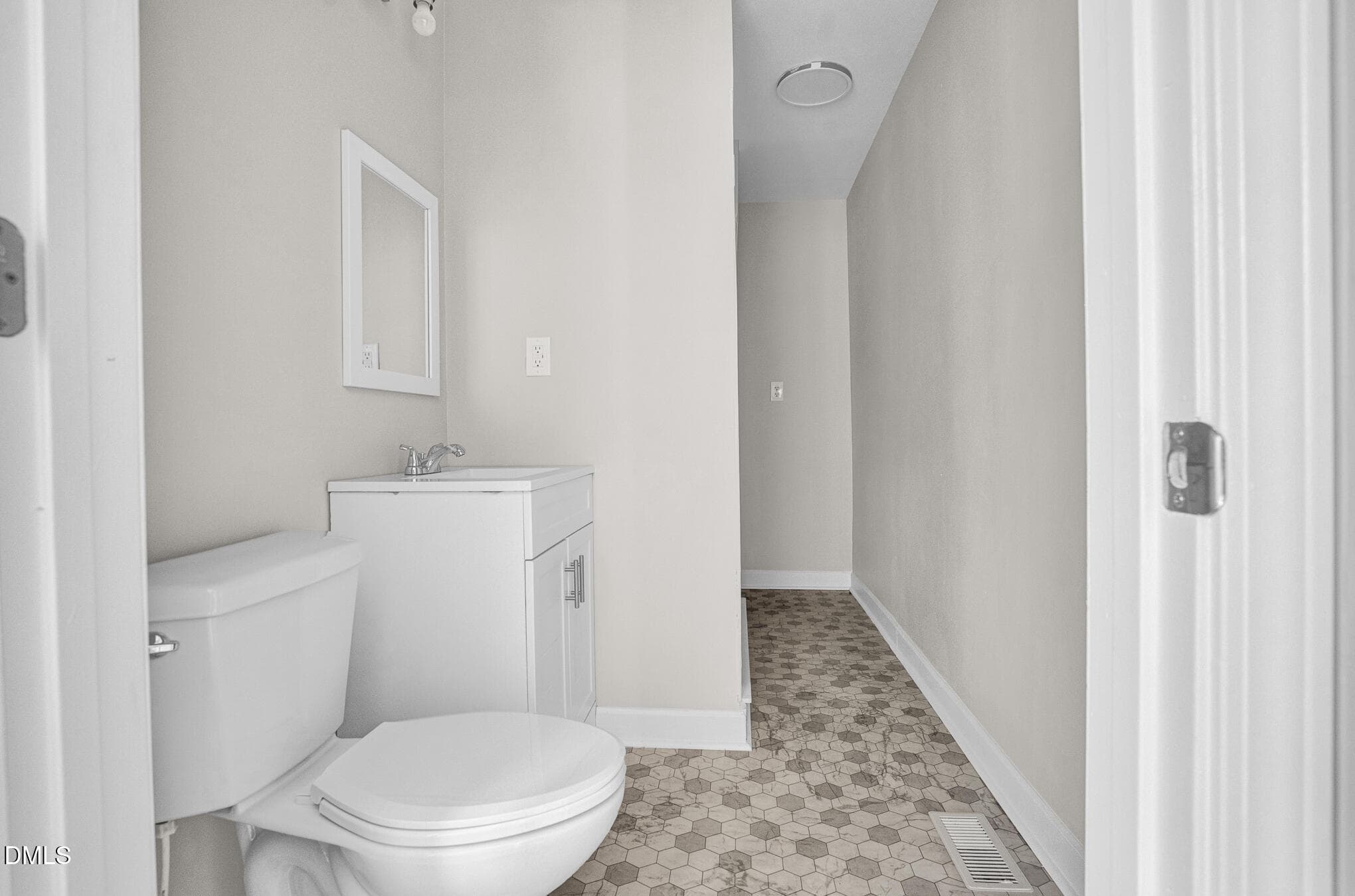 Guest Bath - 12836 Us-258, Scotland Neck, NC 27874