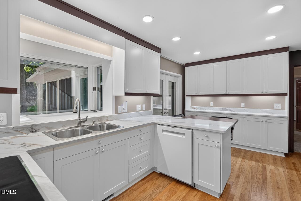 26 - 13 Winthrop Court, Durham, NC 27707