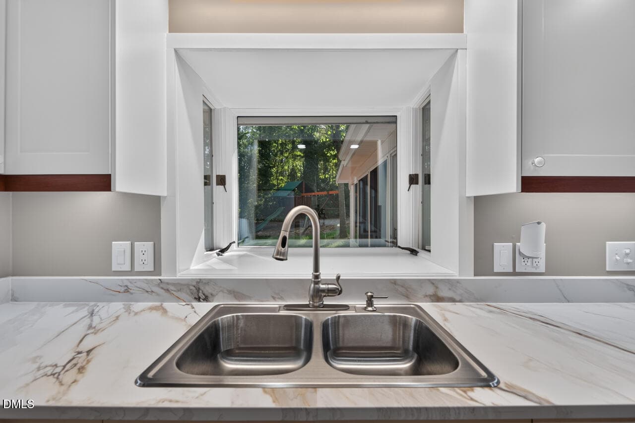 28 - 13 Winthrop Court, Durham, NC 27707