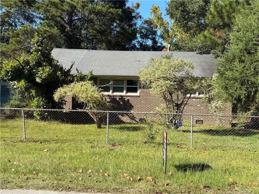 Photo 2 - 523 E 5th Avenue, Raeford, NC 28376, Raeford