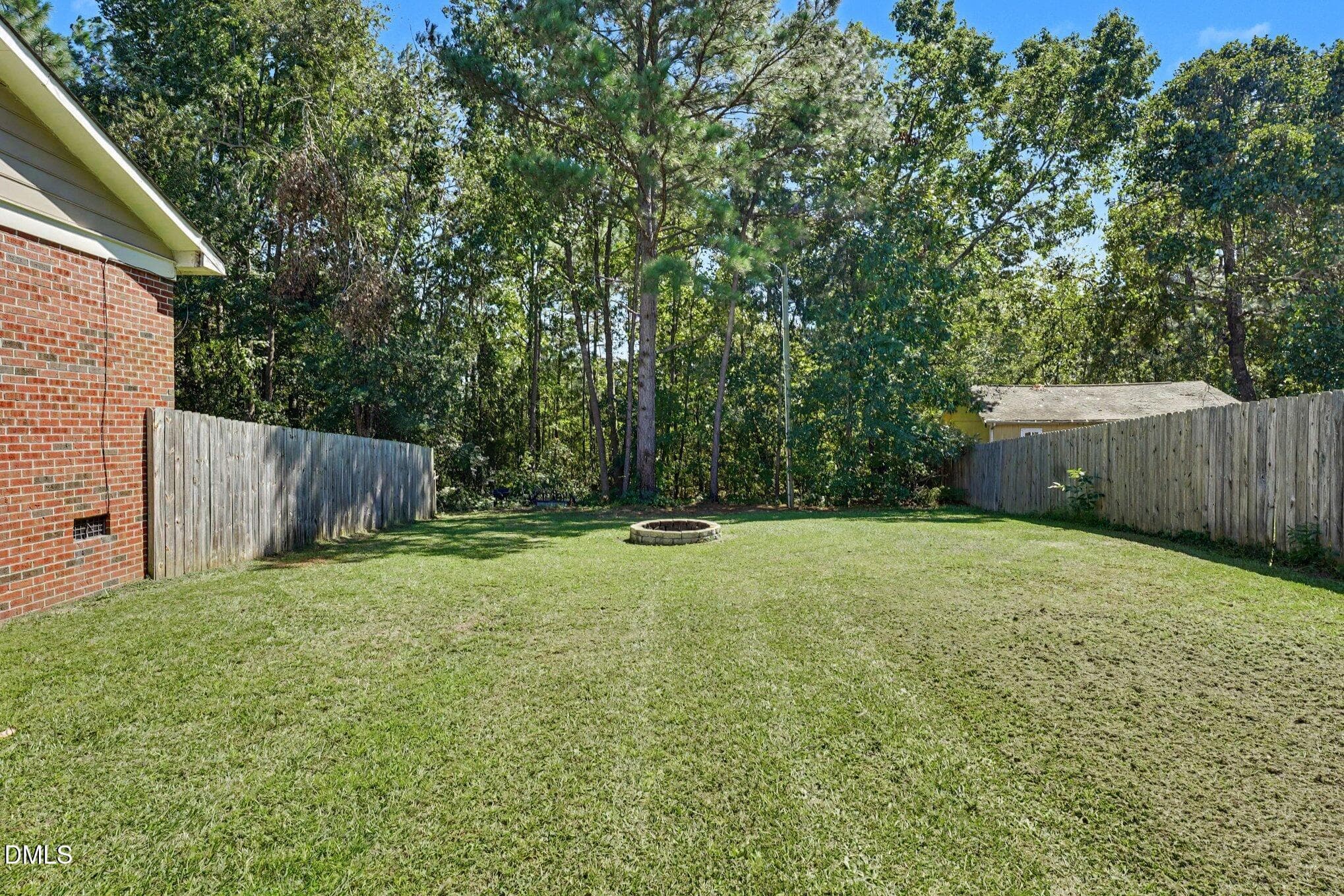 030_file_8485 - 210 Spruce Pine Drive, Raeford, NC 28376