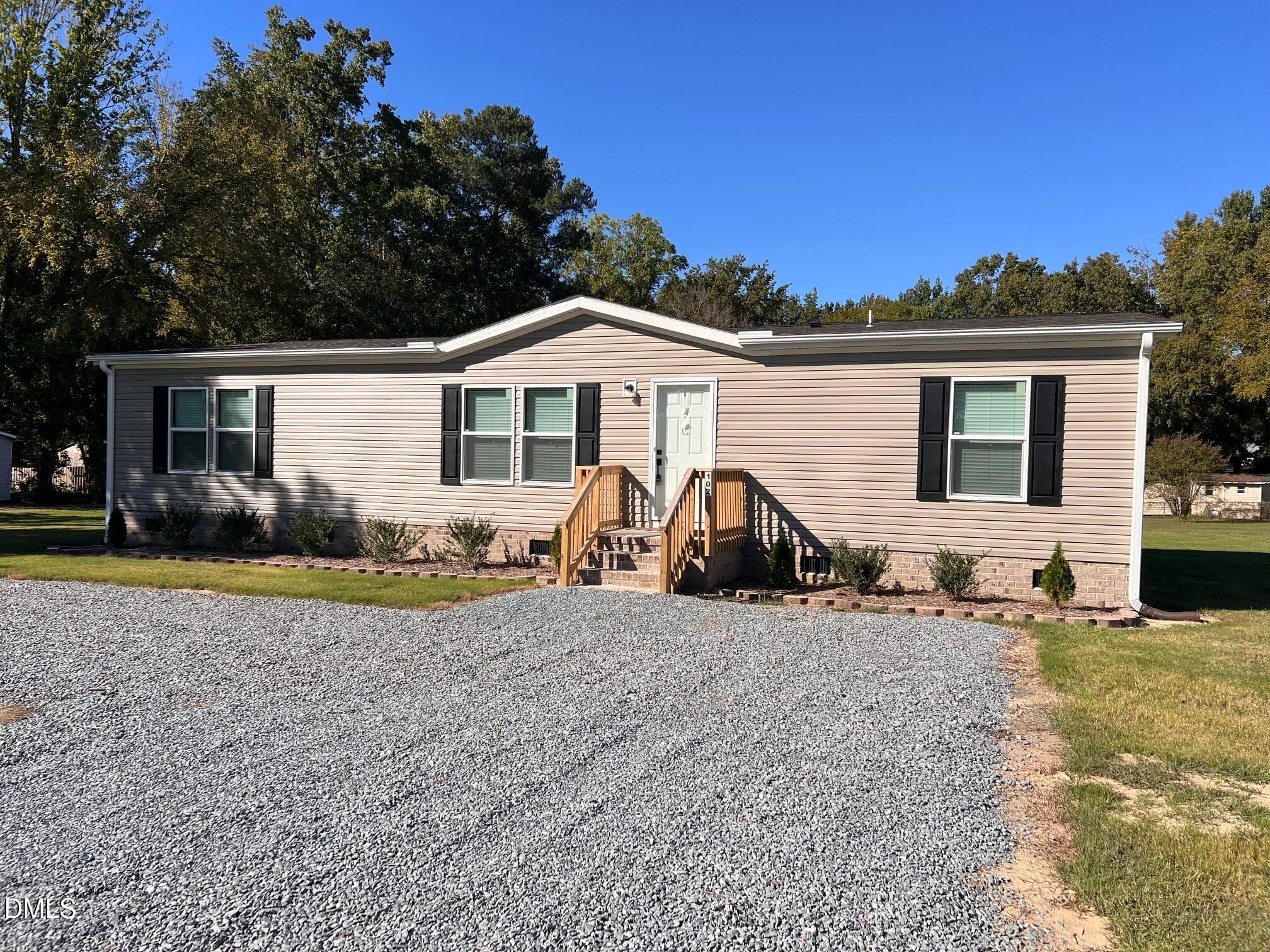 102 Endridge - front 2 - 102 Endridge Lane, Wilsons Mills, NC 27527
