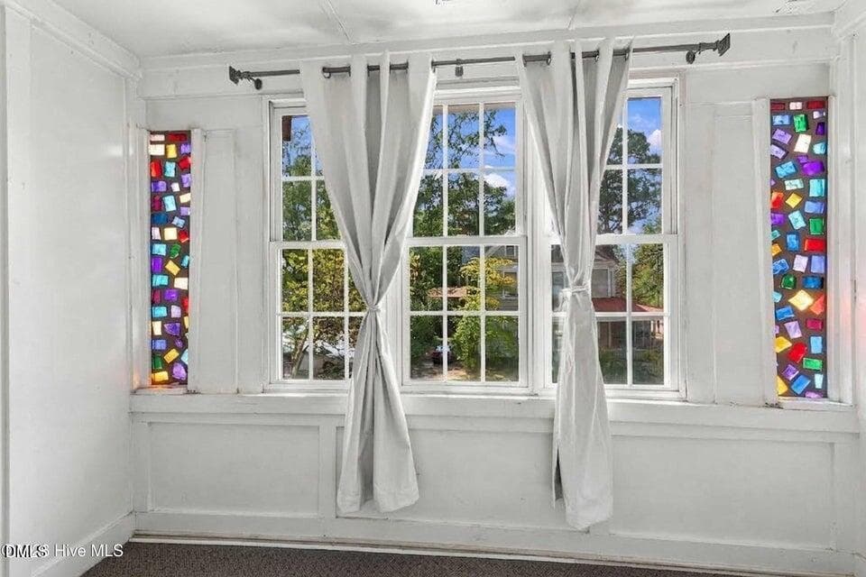 Object Removal Makeup Room - 204 Gray Street NE, Wilson, NC 27893
