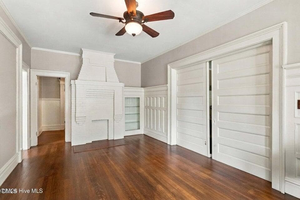 Object Removal Foyer - 204 Gray Street NE, Wilson, NC 27893