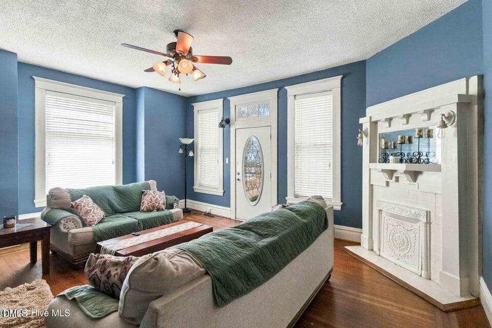Family Room - 204 Gray Street NE, Wilson, NC 27893