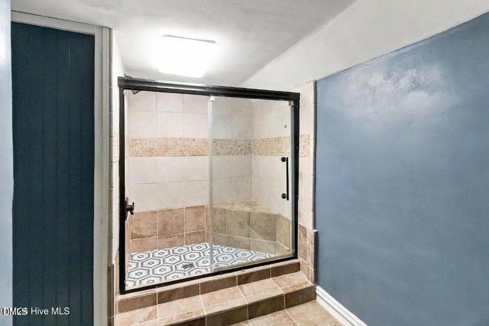 Object Removal Master Bathroom Upstairs - 204 Gray Street NE, Wilson, NC 27893