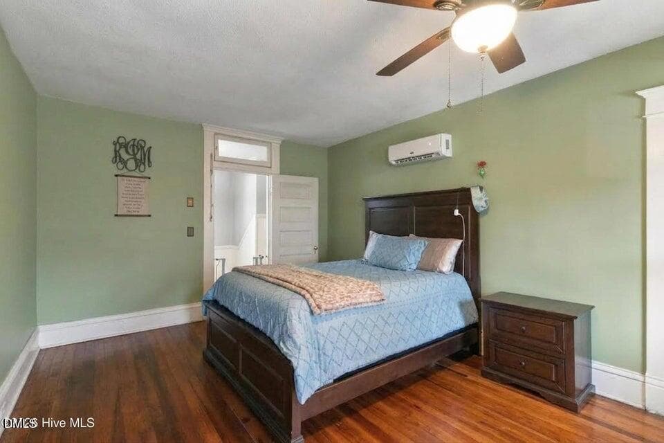 Object Removal Bedroom 2 - 204 Gray Street NE, Wilson, NC 27893
