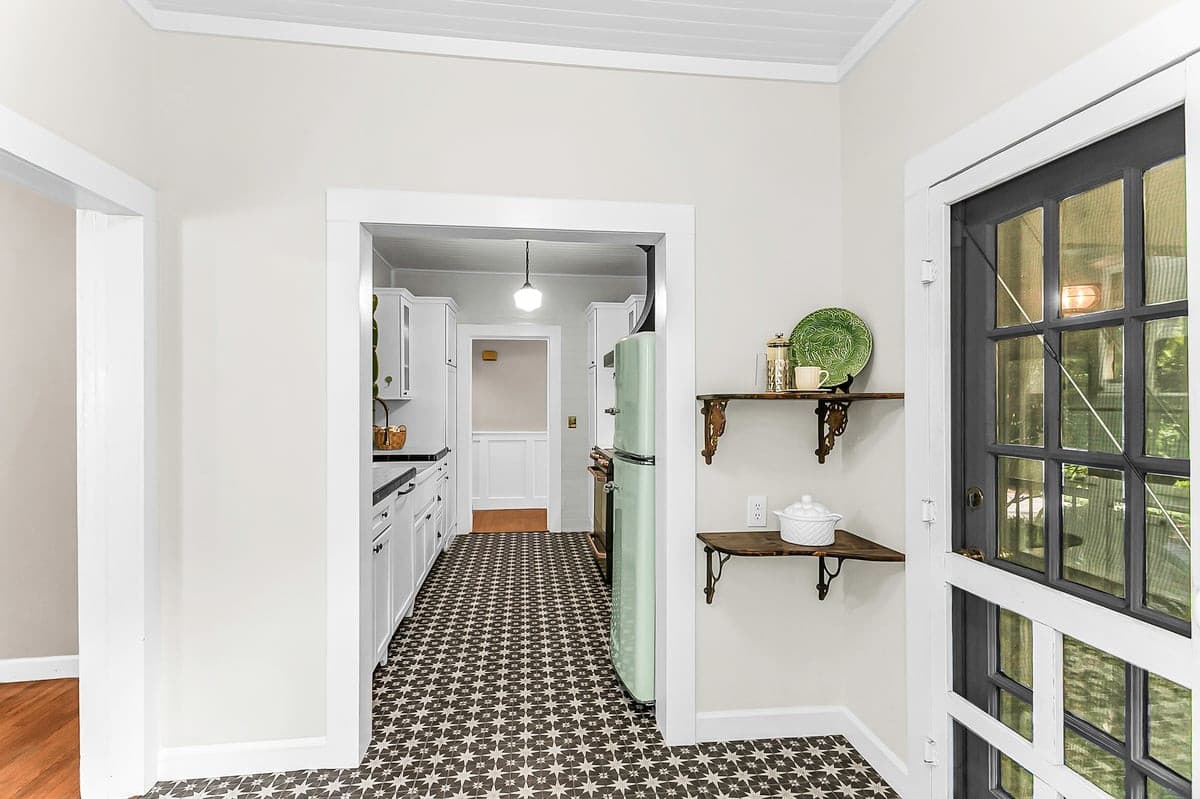Photo 18 - 114 N Occoneechee Street, Hillsborough, NC 27278, Hillsborough