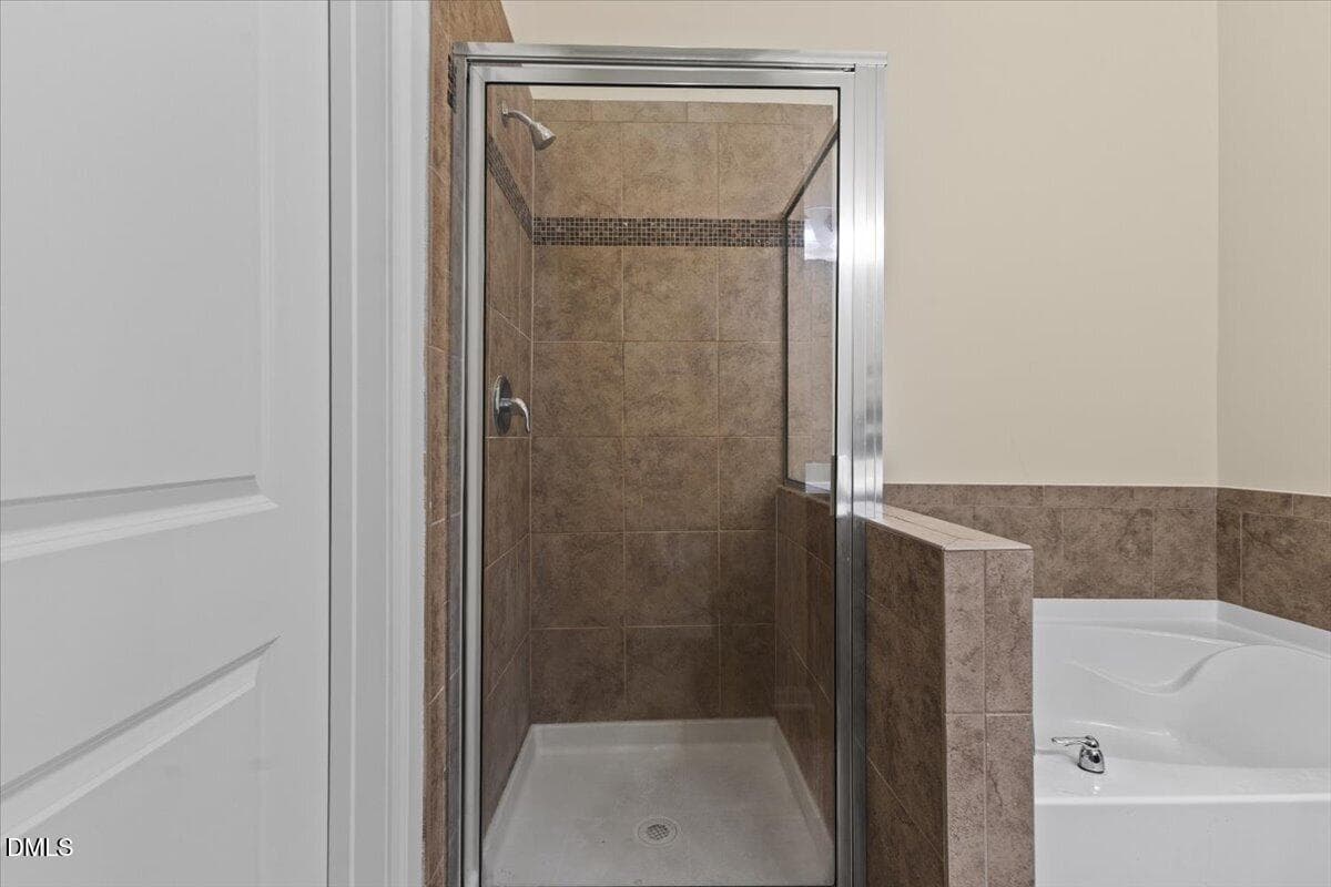 40-7209 Ladbrooke St - 7209 Ladbrooke Street, Raleigh, NC 27617