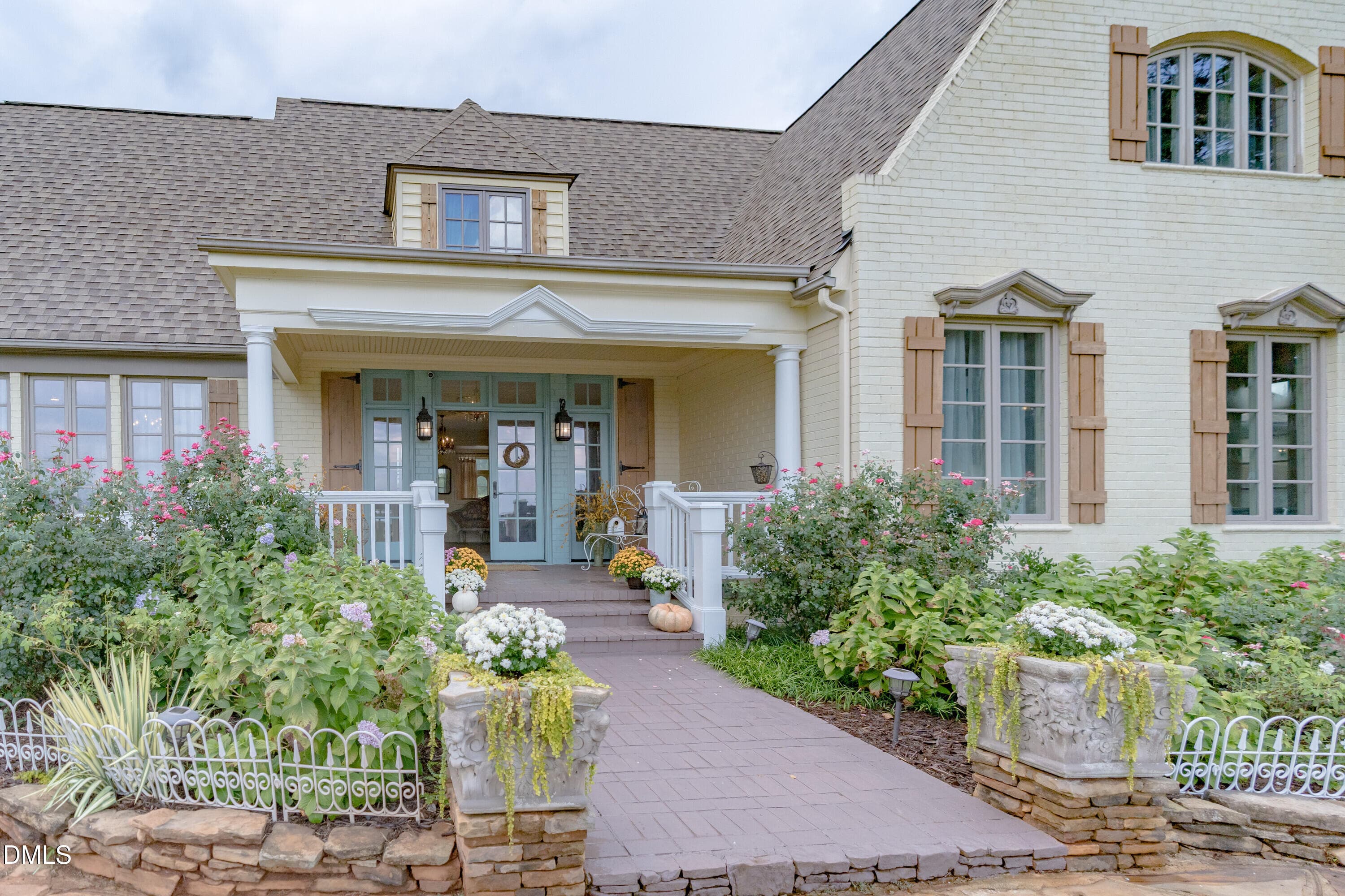 04-front-walk-and-garden - 1110 -1112 Pleasant Hill Church Road, Siler City, NC 27344