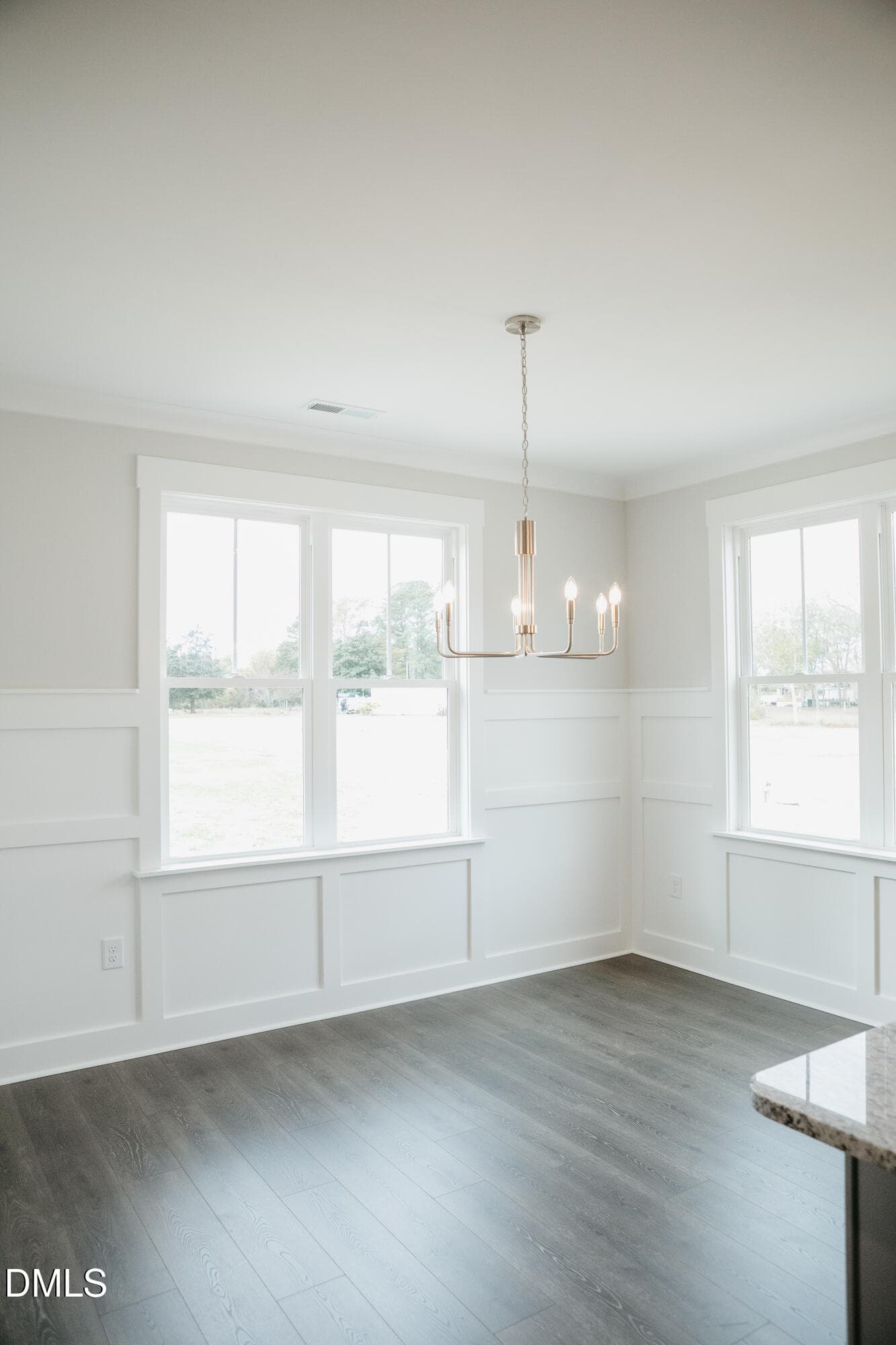 Tyler Plan Dining - 206 Vineyard Drive, La Grange, NC 28551