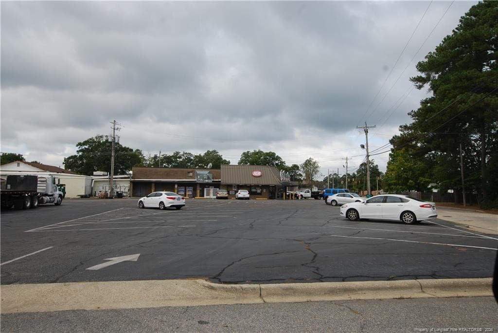 Photo 4 - 1002 E 5th Street, Lumberton, NC 28358