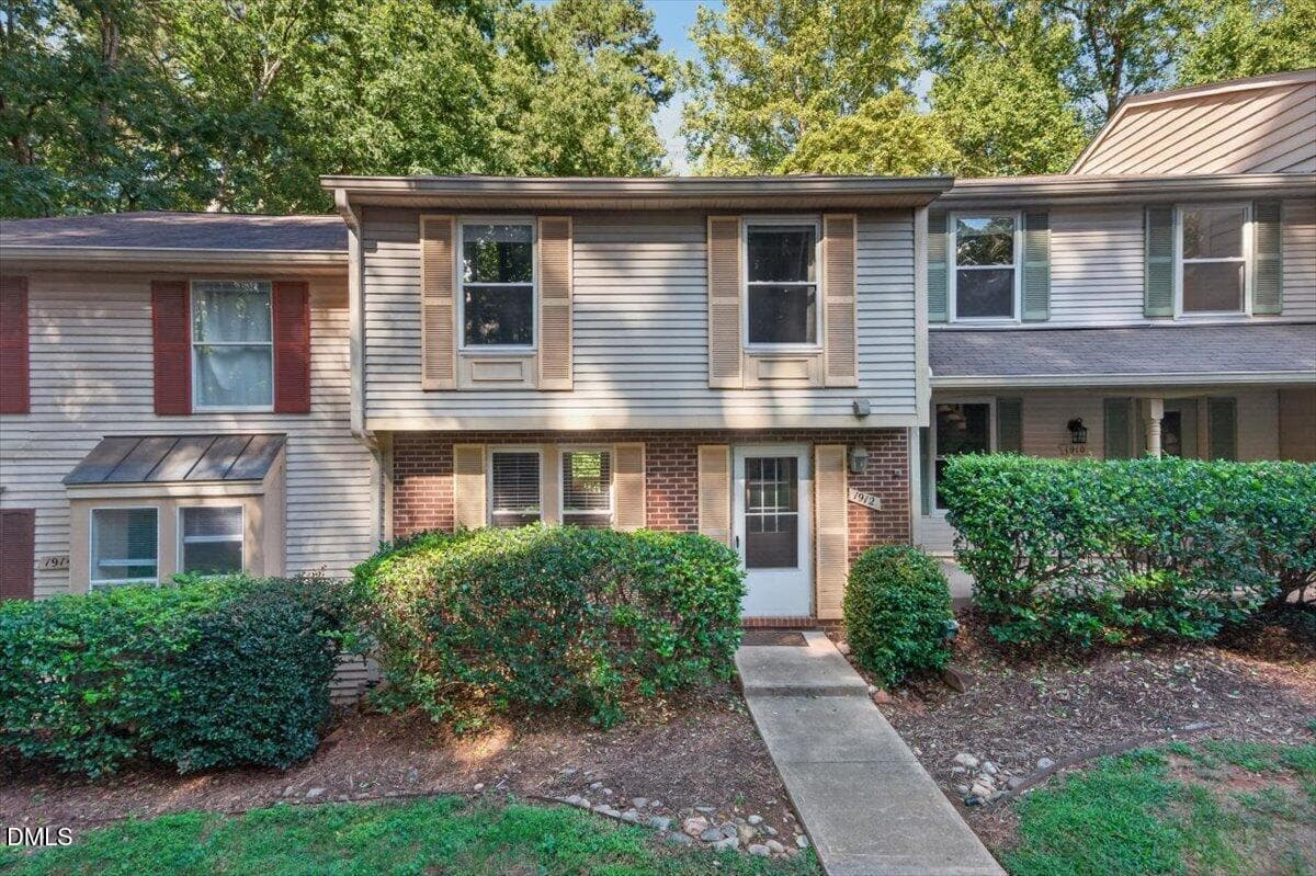 32-1912FoxSterlingDrRaleigh_032 - 1912 Fox Sterling Drive, Raleigh, NC 27606