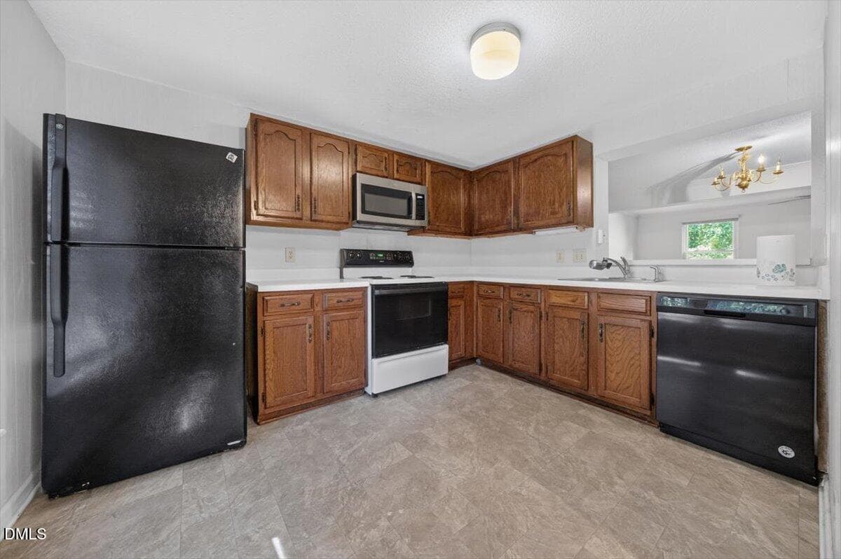 41-1912FoxSterlingDrRaleigh_041 - 1912 Fox Sterling Drive, Raleigh, NC 27606