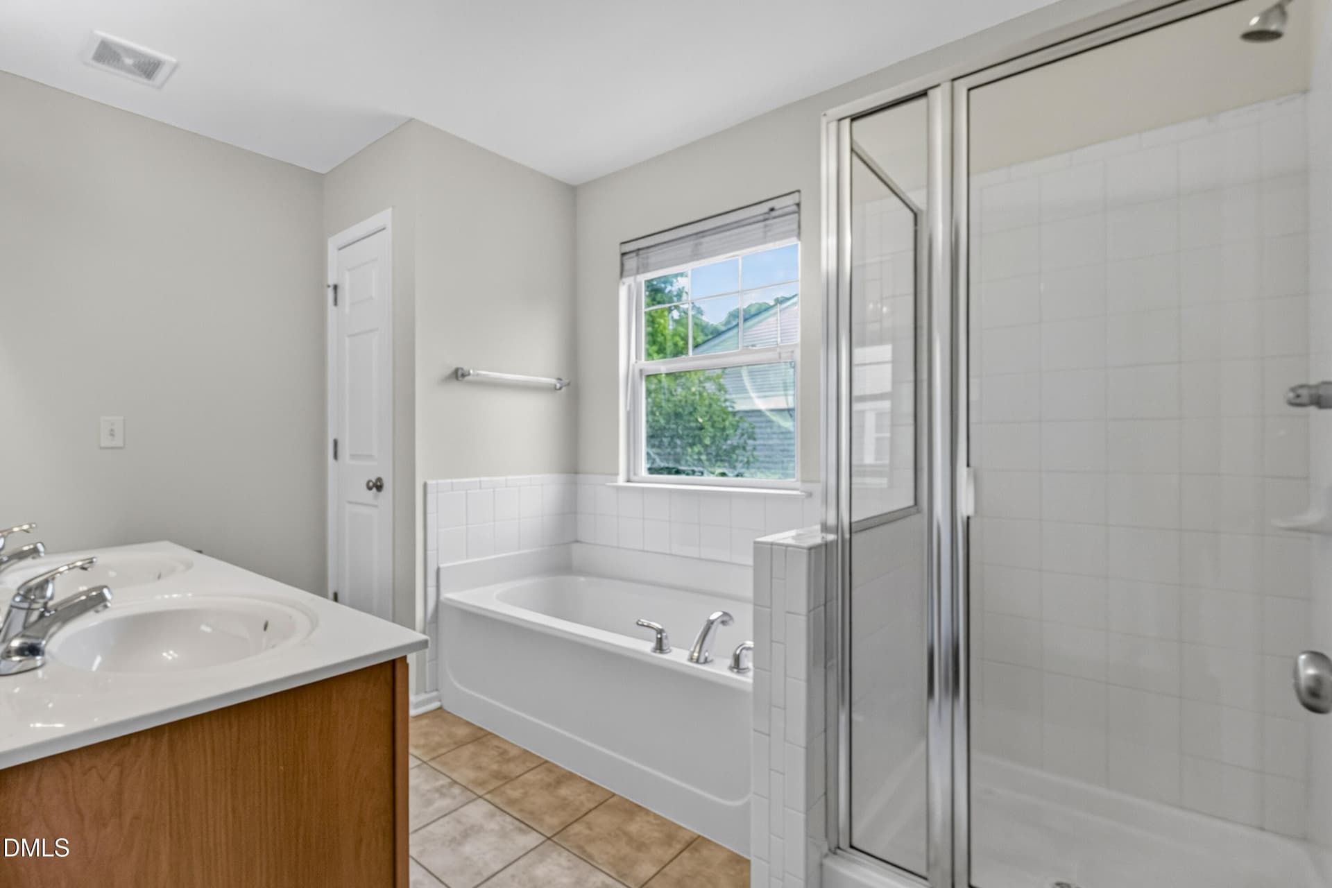 master bathroom - 11711 Coppergate Drive 101, Raleigh, NC 27614