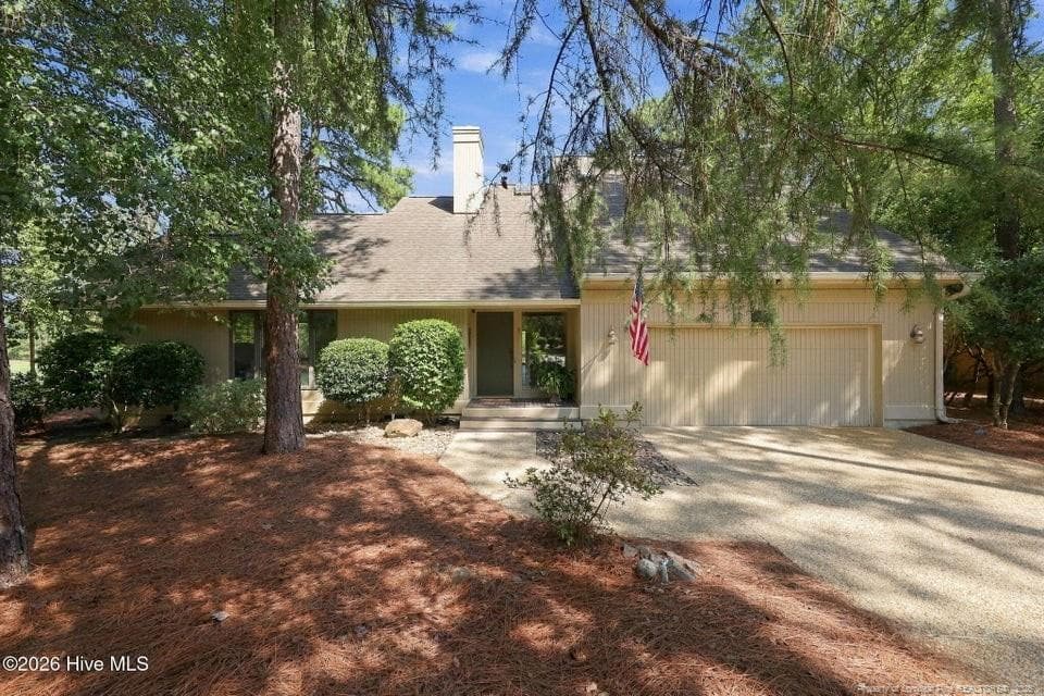 25 Lake Hills Road, Pinehurst, NC 28374