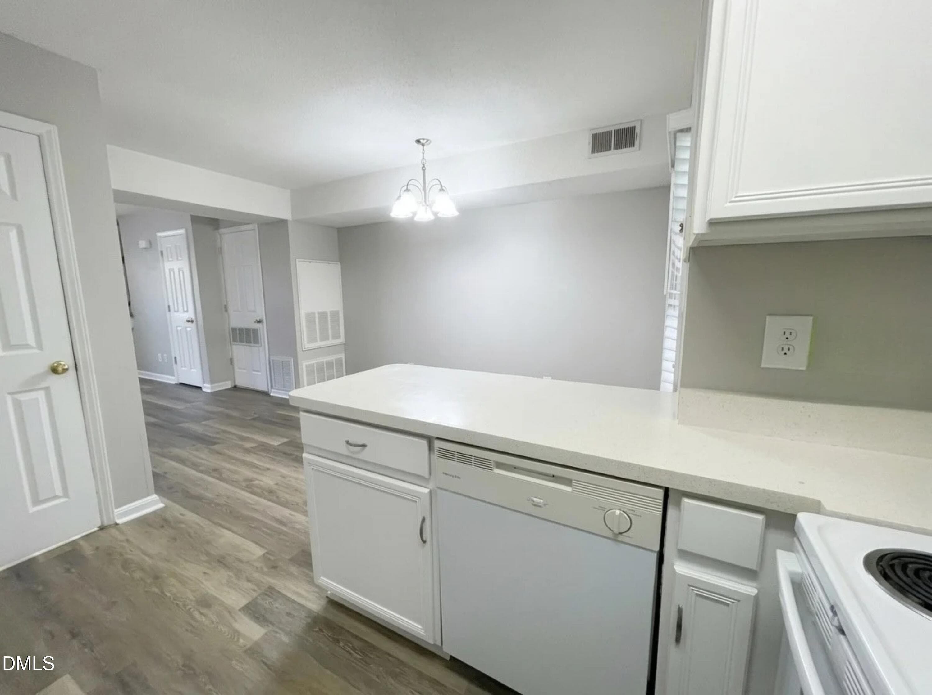 Kitchen - 4703 Blue Bird Court F, Raleigh, NC 27606, Raleigh