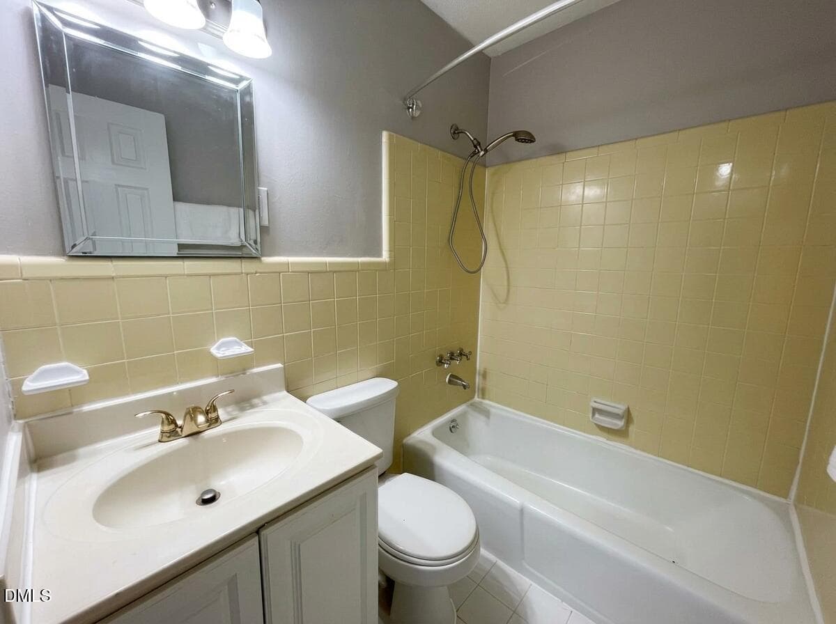 Bathroom Upstairs - 4703 Blue Bird Court F, Raleigh, NC 27606, Raleigh