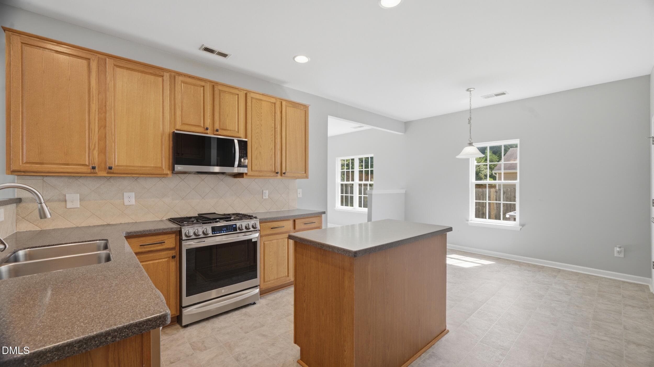 14__dsc0586 - 2016 Heron Pointe Drive, Whitsett, NC 27377