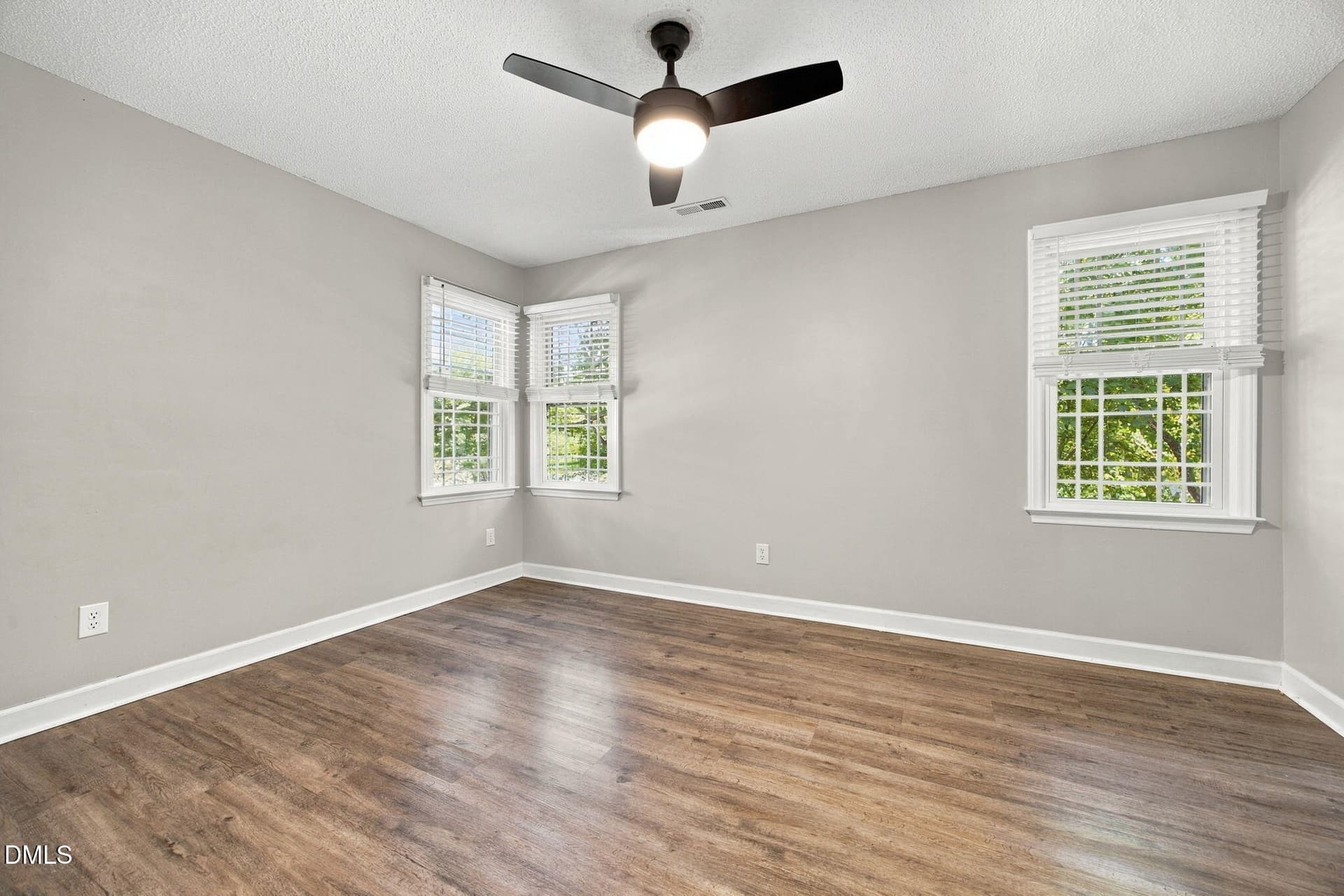 35-web-or-mls-IMG_6505_Edit - 5109 Knightsbridge Way, Raleigh, NC 27604