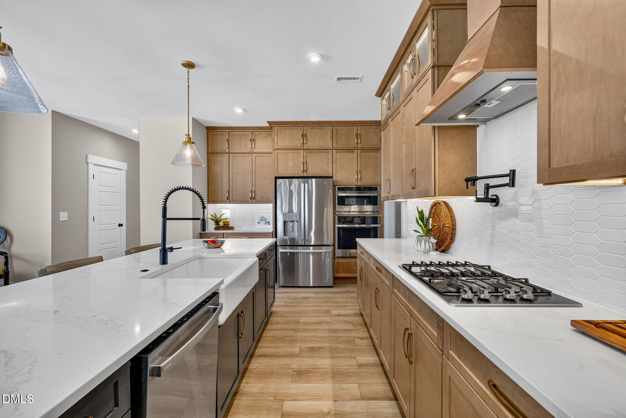 Pot Filler under Designer Hood - 1100 Greatland Road, Durham, NC 27703