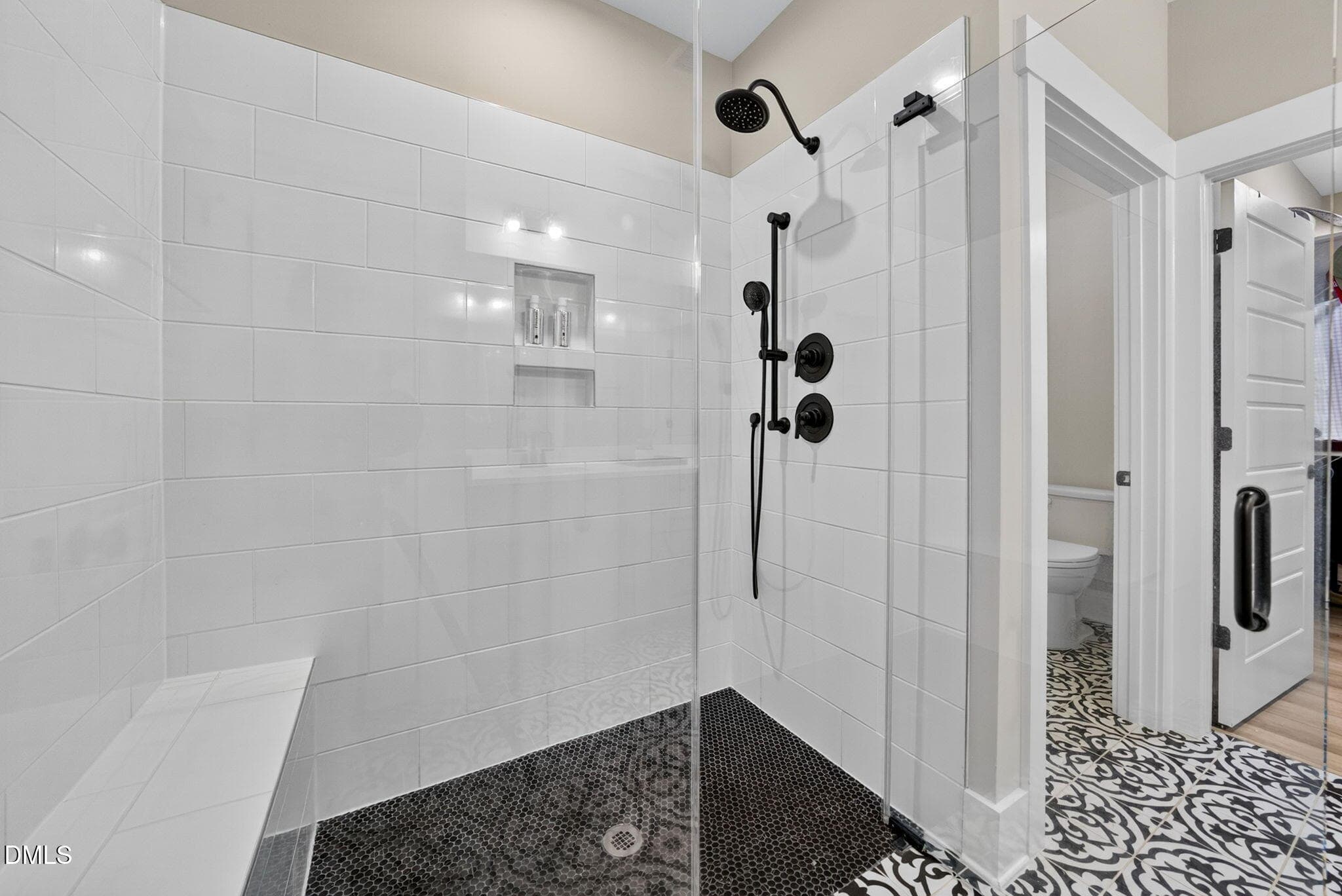 Curbless shower with bench - 1100 Greatland Road, Durham, NC 27703