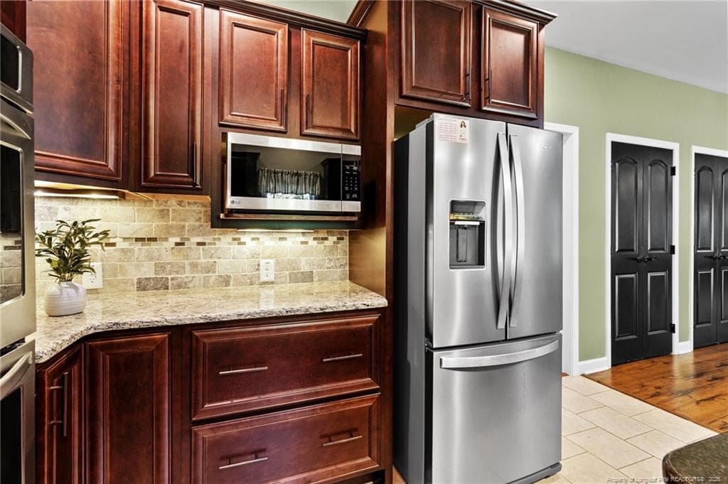 Kitchen - 255 Gwendolyn Way, Fuquay Varina, NC 27526