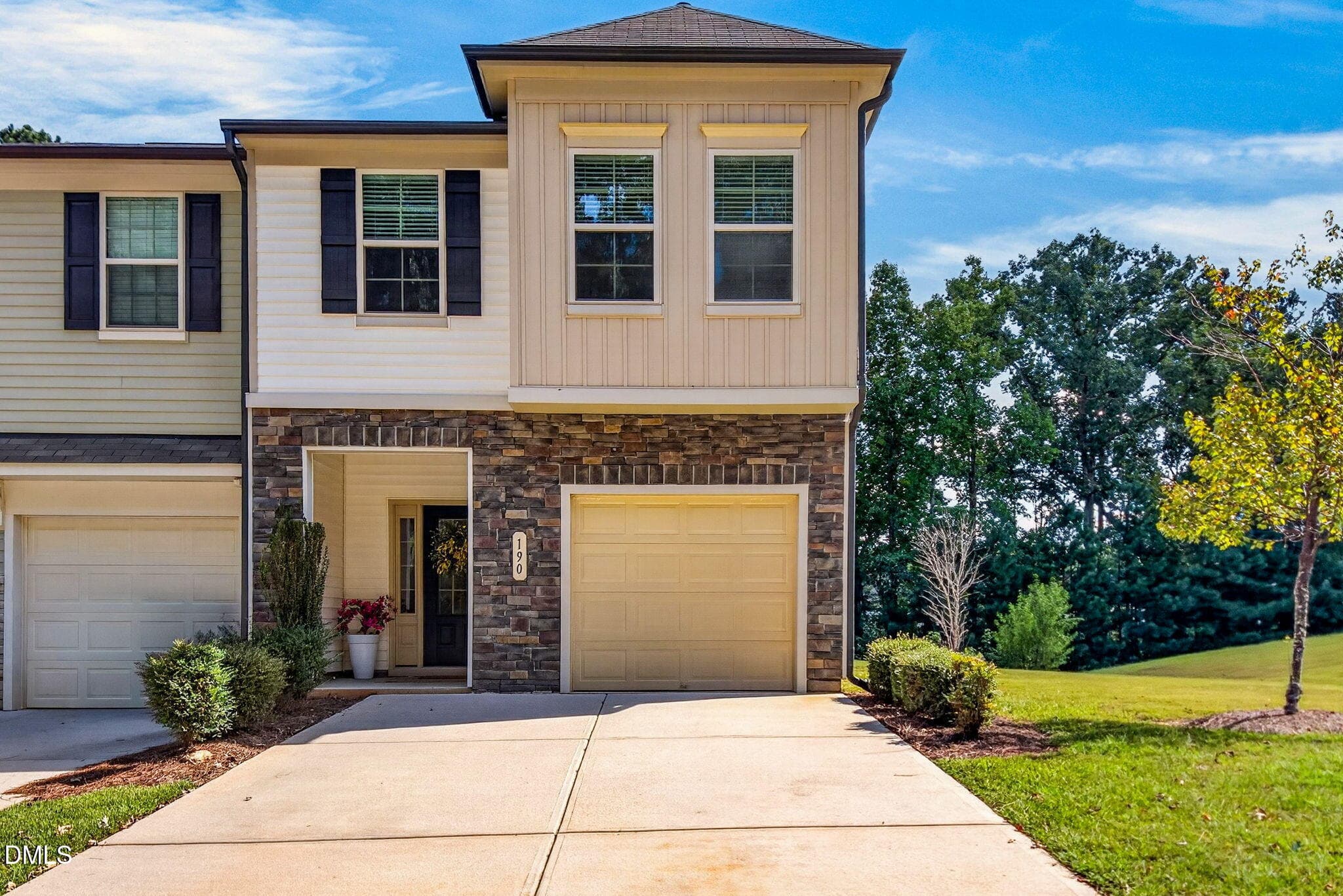 190 River Dell Townes Avenue, Clayton, NC 27527