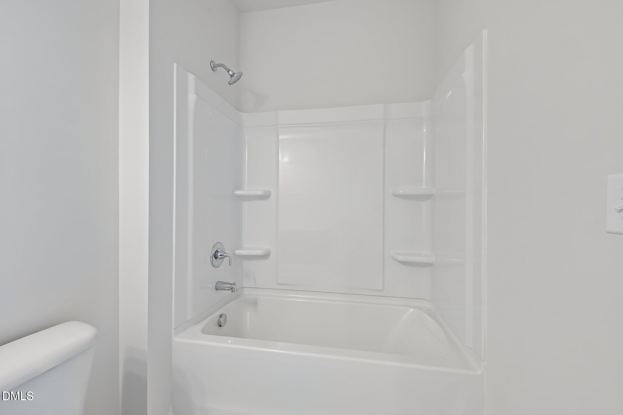 Secondary Bathtub - 40 Chardonnay Drive, Lillington, NC 27546